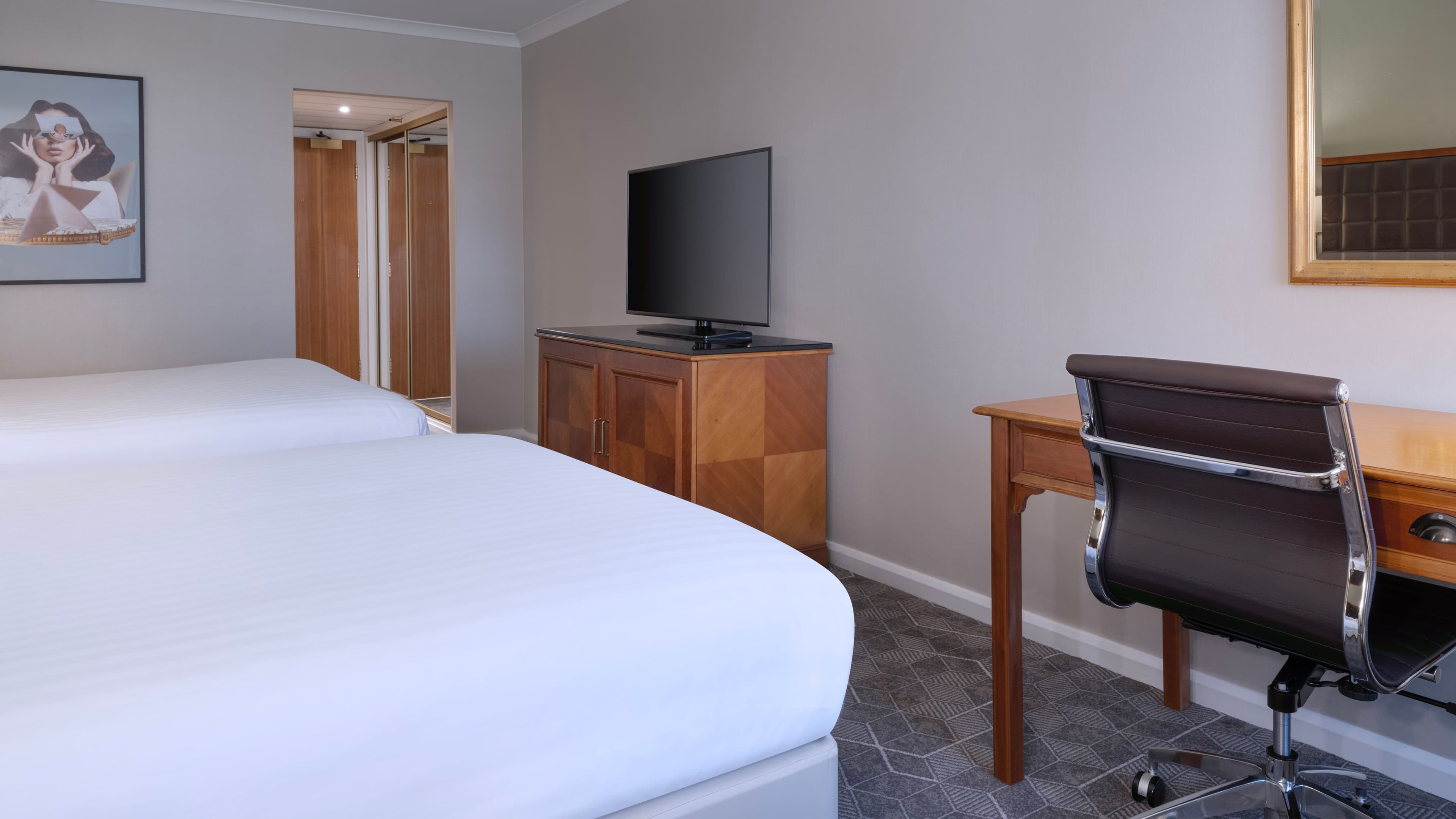 Delta Hotels Edinburgh - Image 2