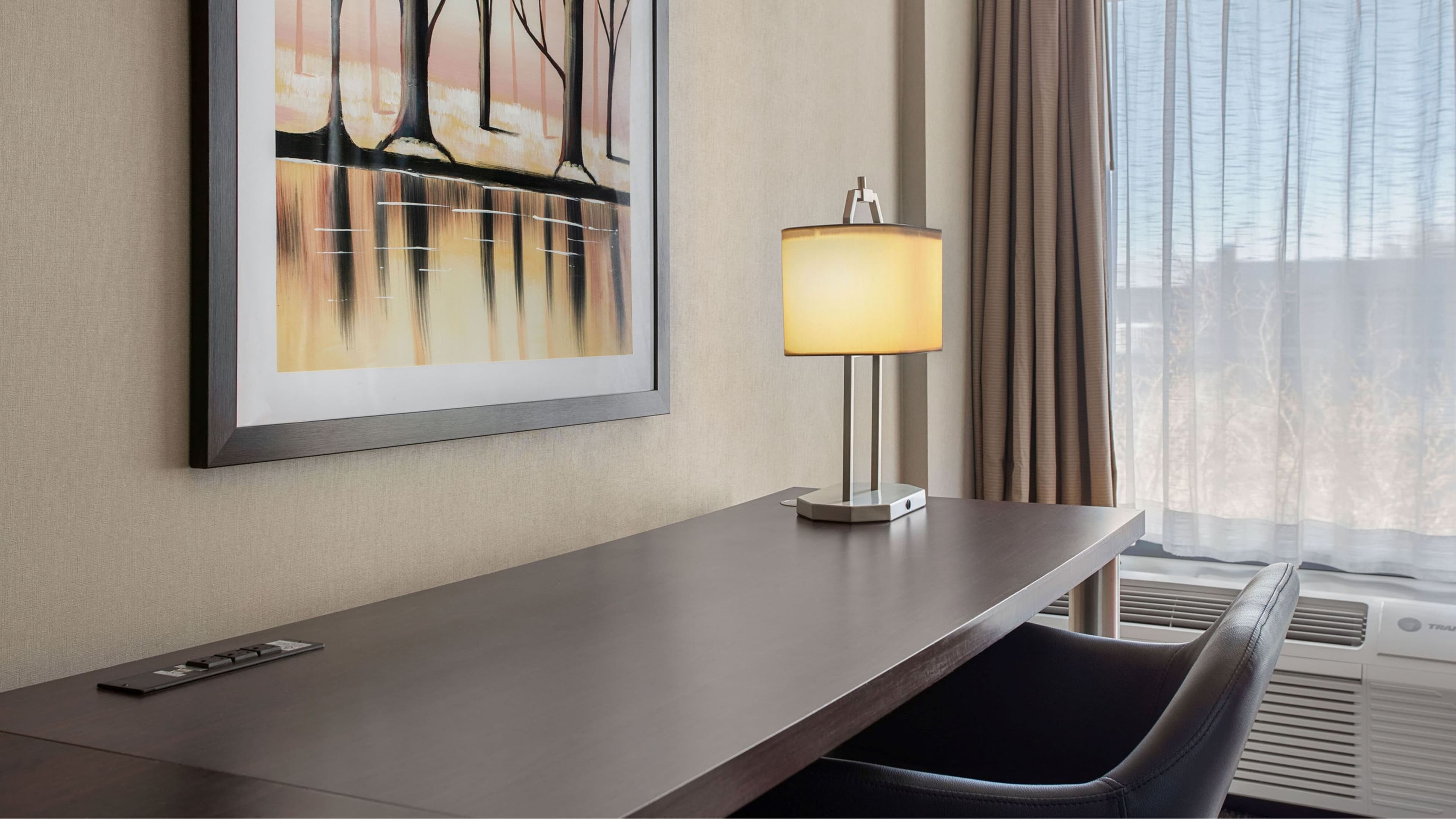 Delta Hotels Somerset - Image 3
