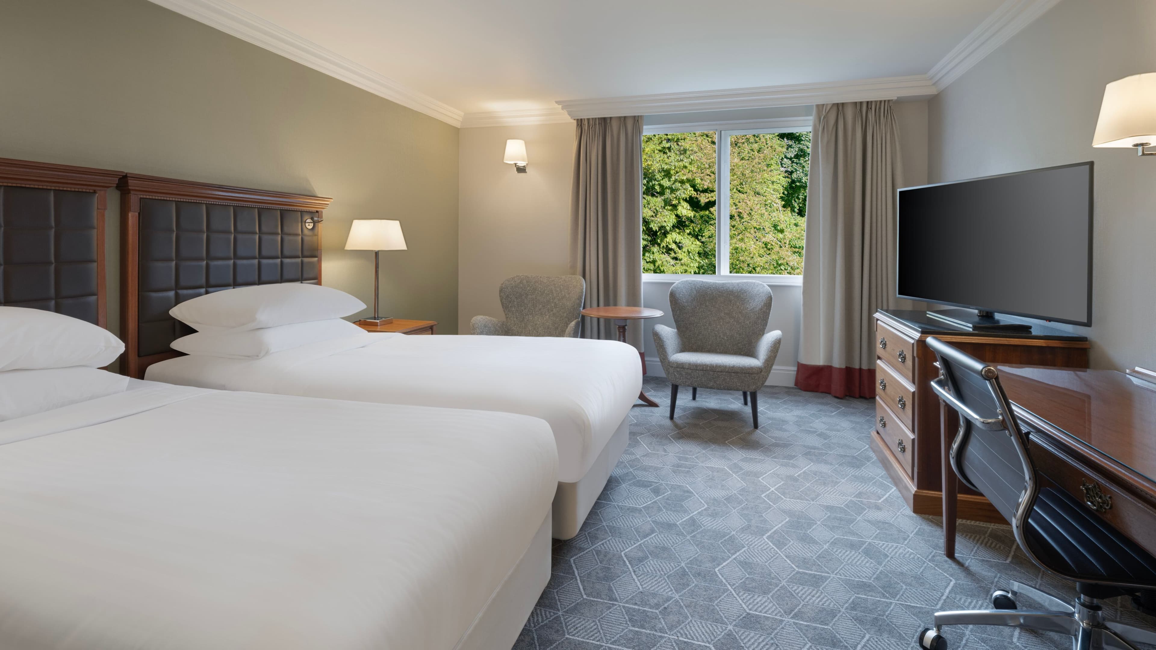 Deluxe Room - Image 2