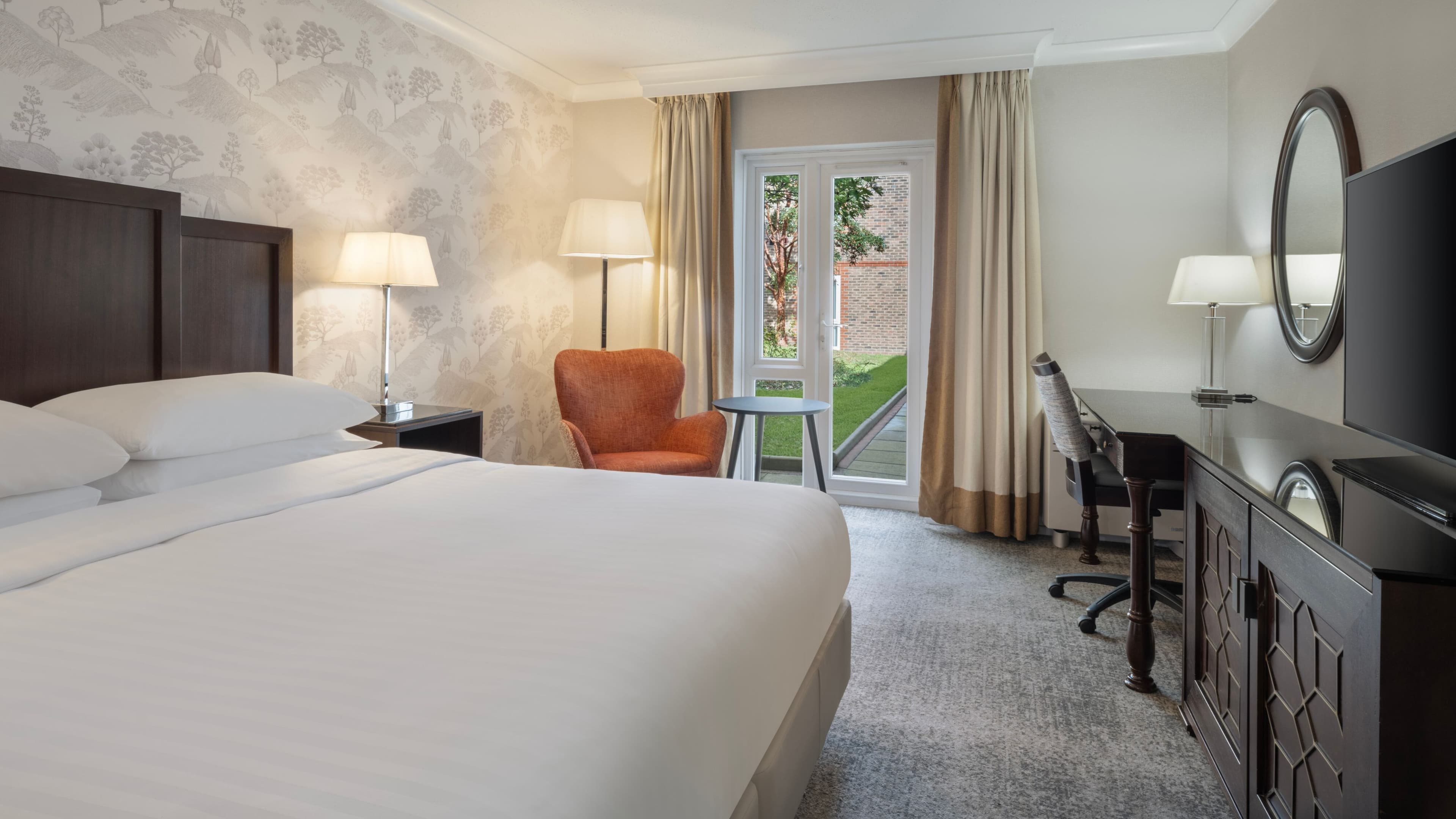Deluxe Room - Image 1