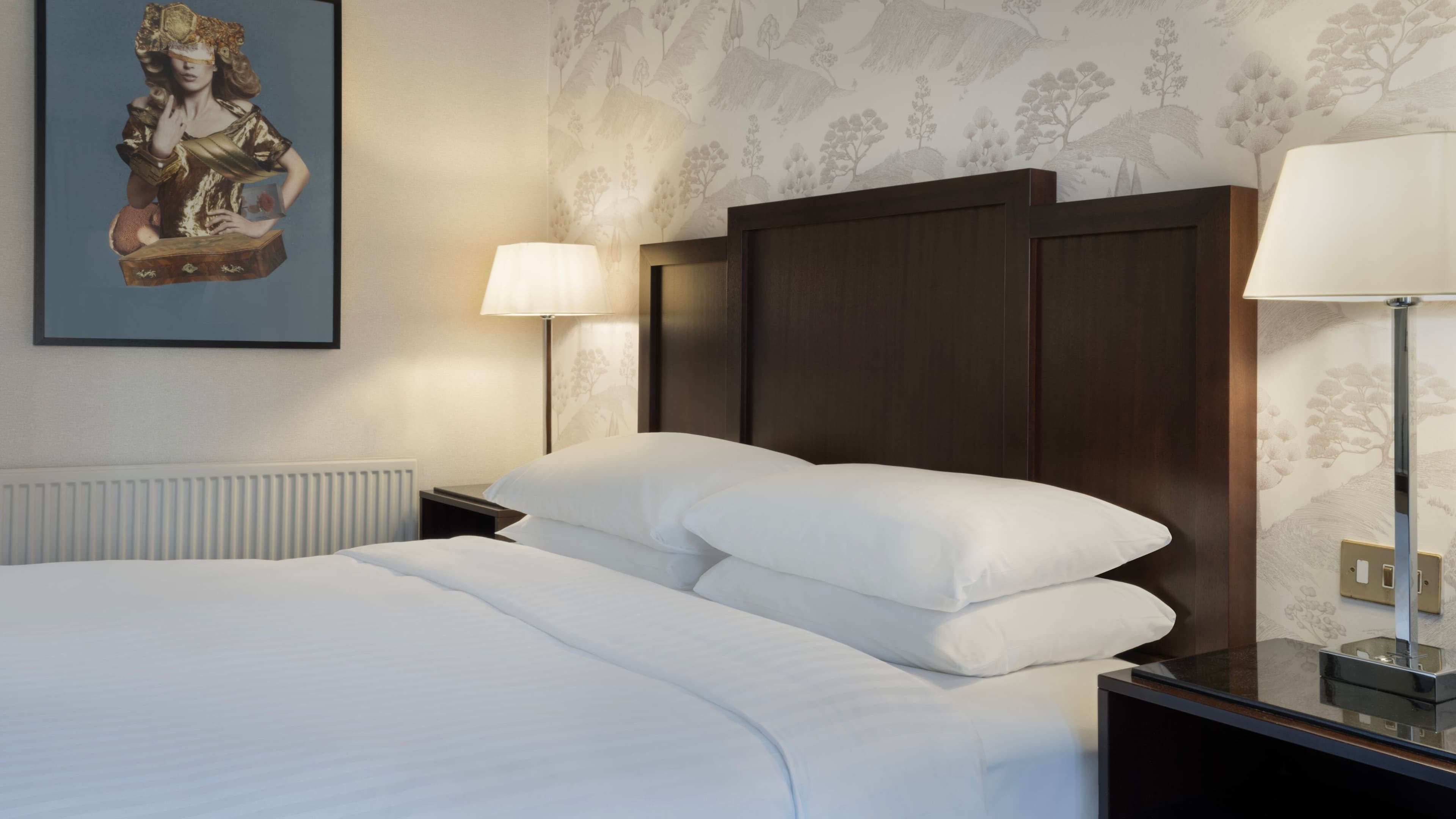 Deluxe Room - Image 2