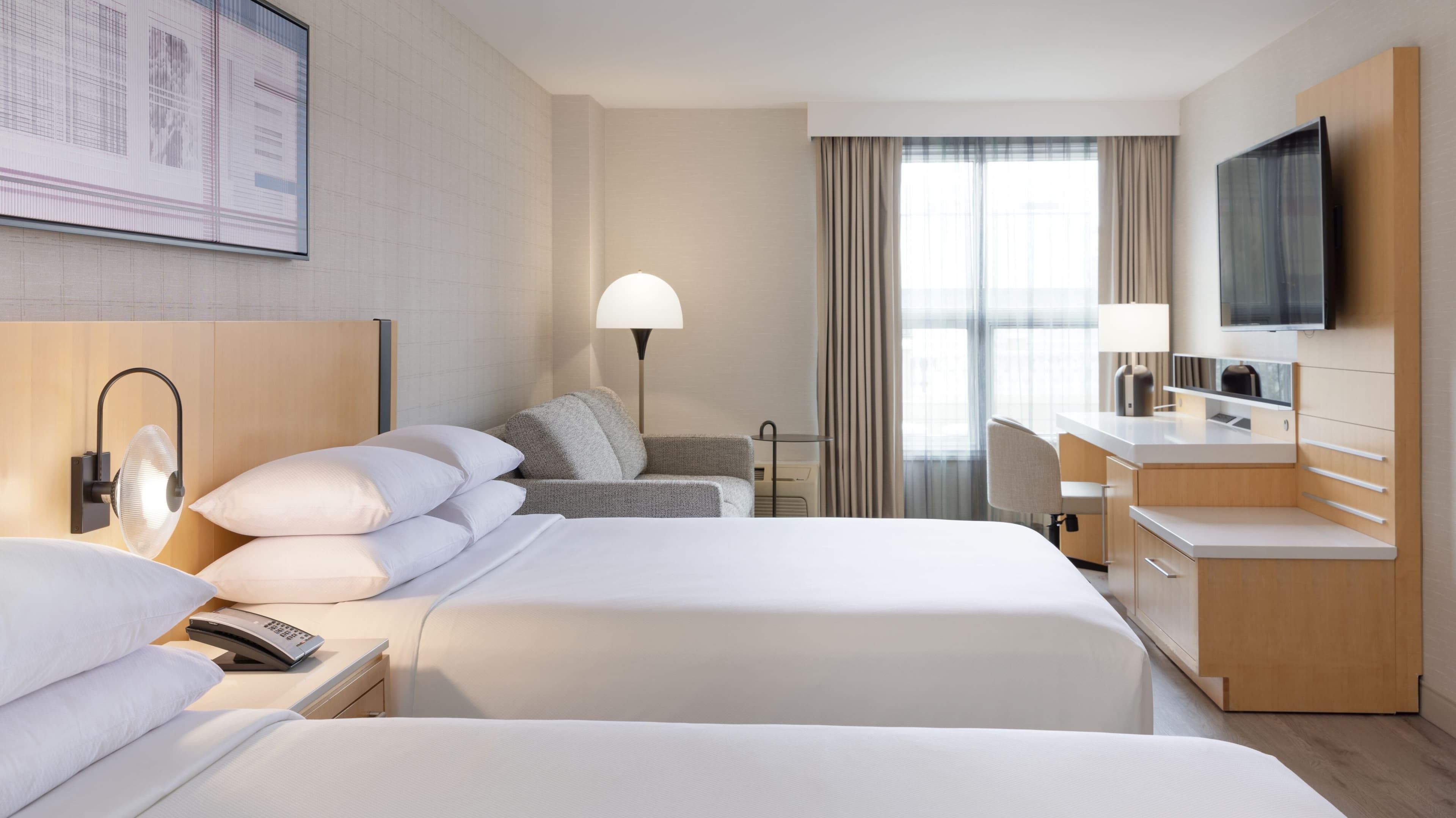 Delta Hotels Grand Okanagan Resort - Image 3