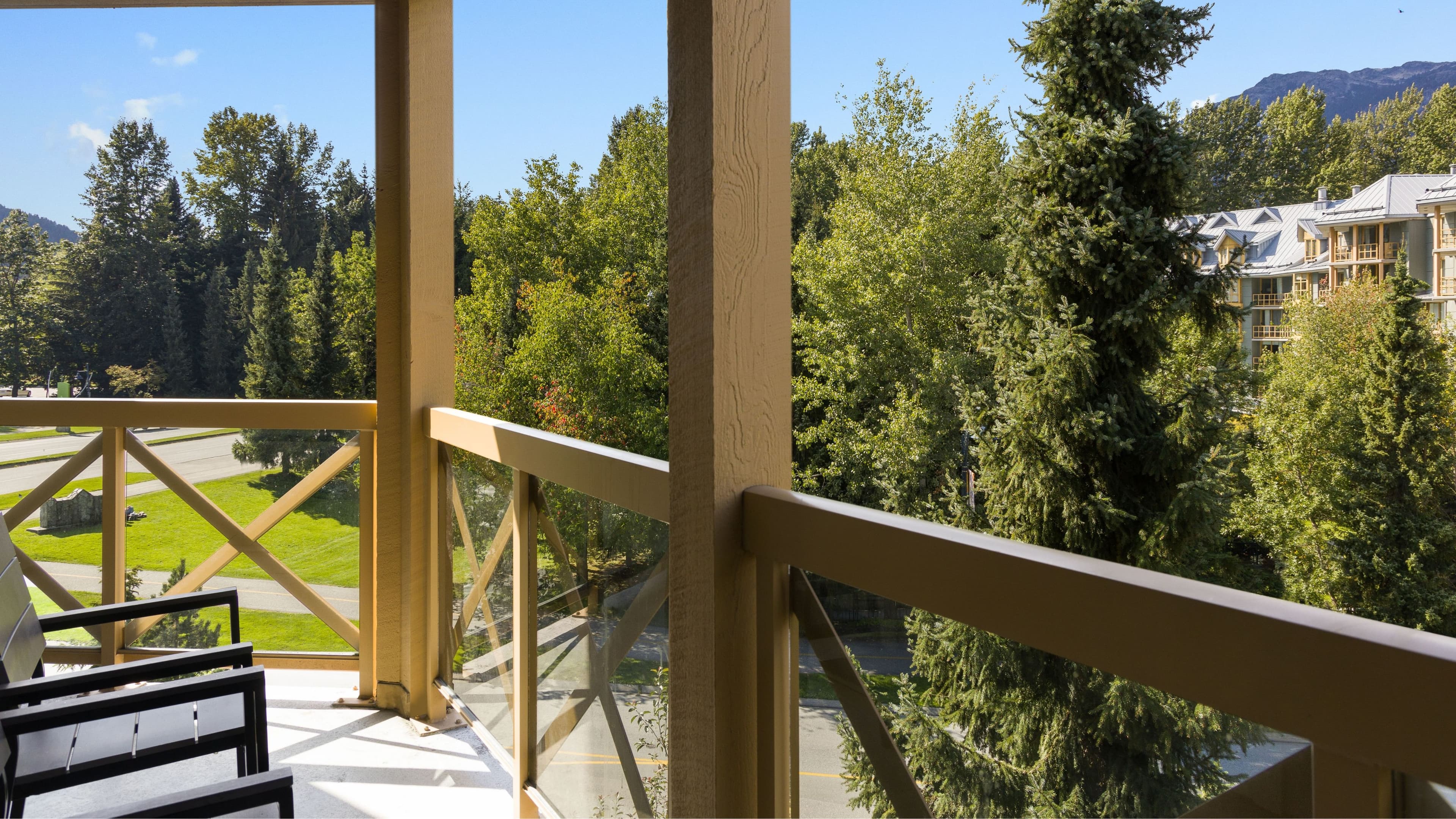 1 Bedroom Family Suite - Image 8