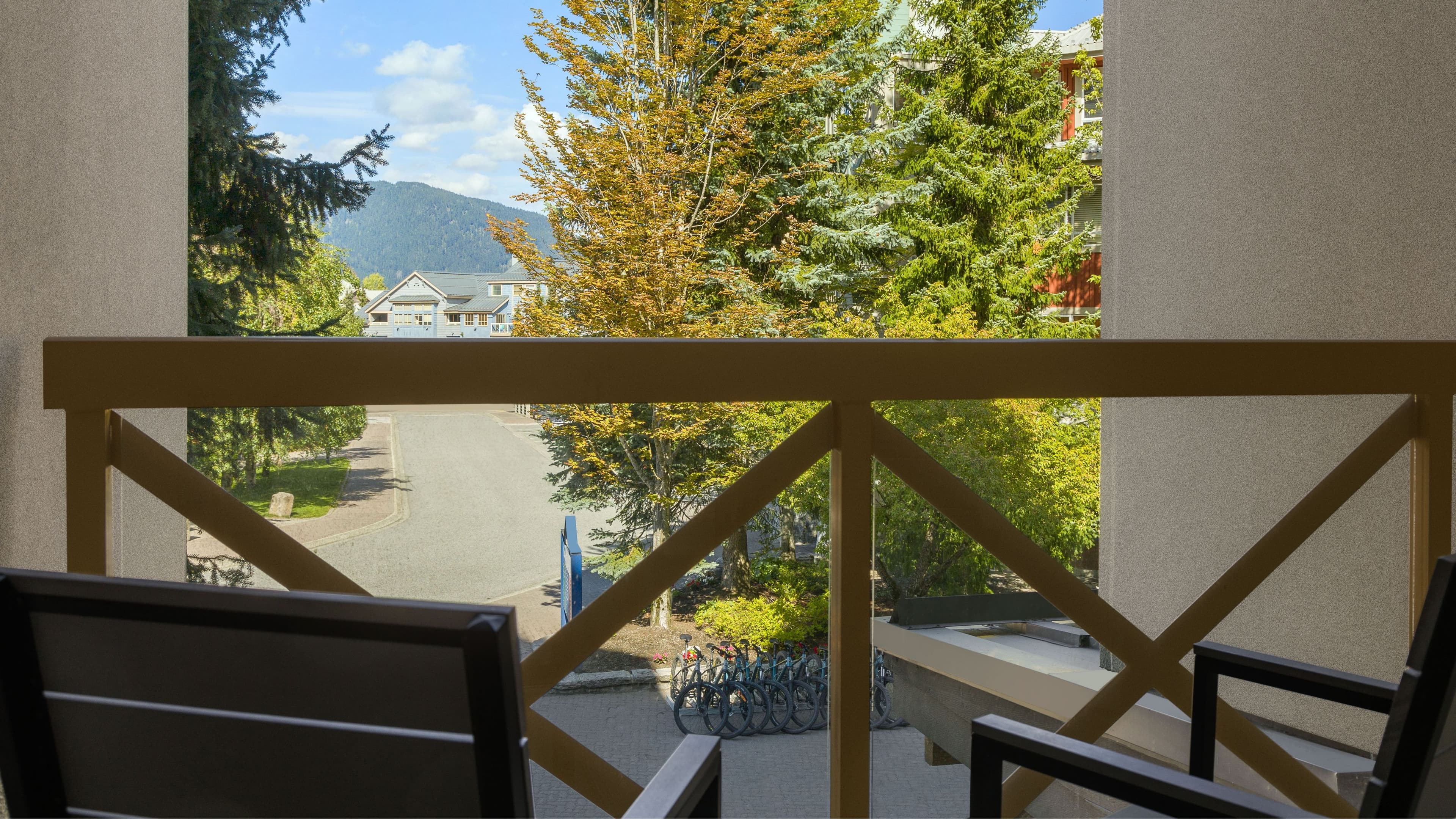 1 Bedroom Family Suite - Image 9