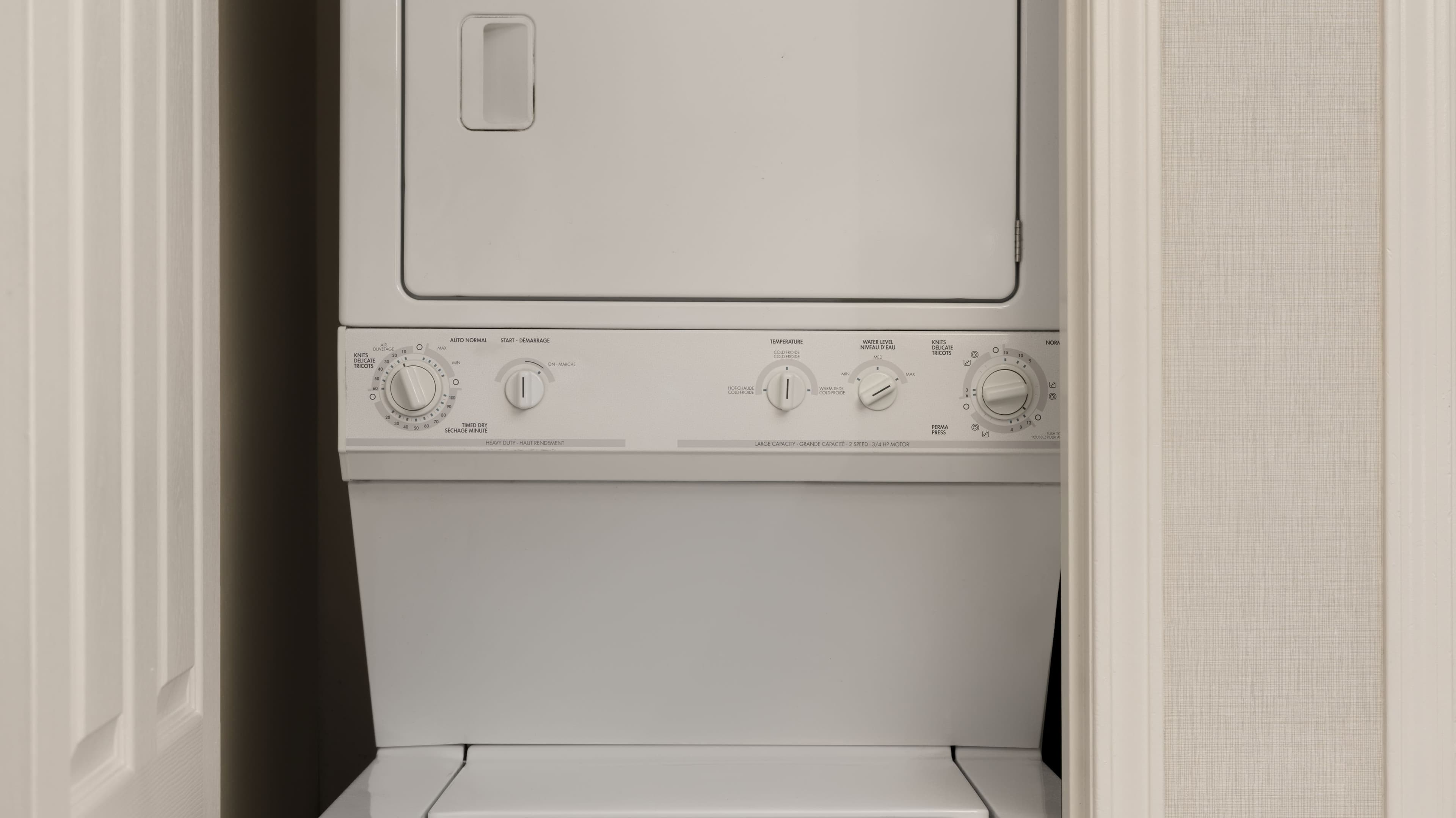 1 Bedroom Family Suite - Image 5