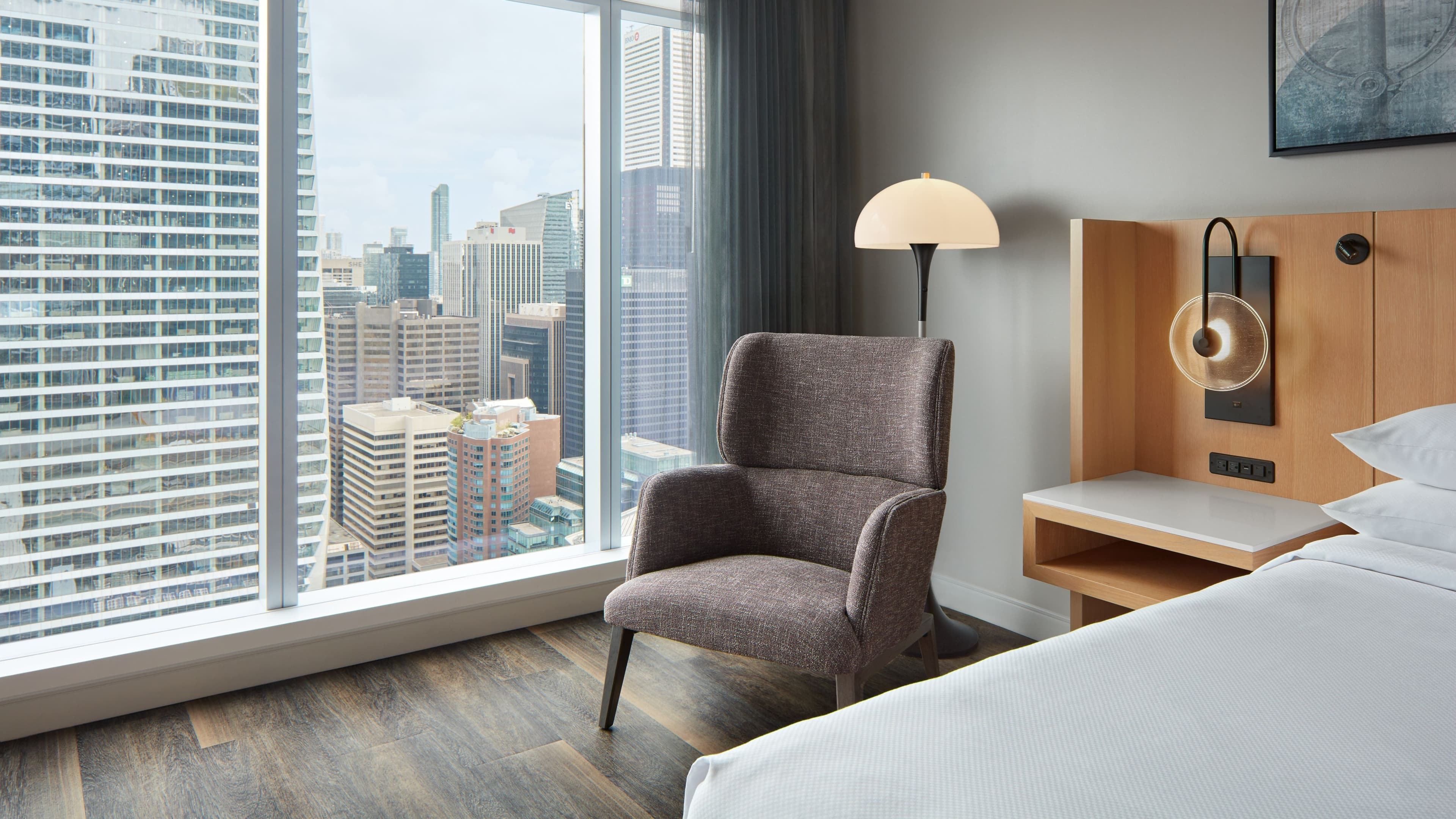Delta Hotels Toronto - Image 2