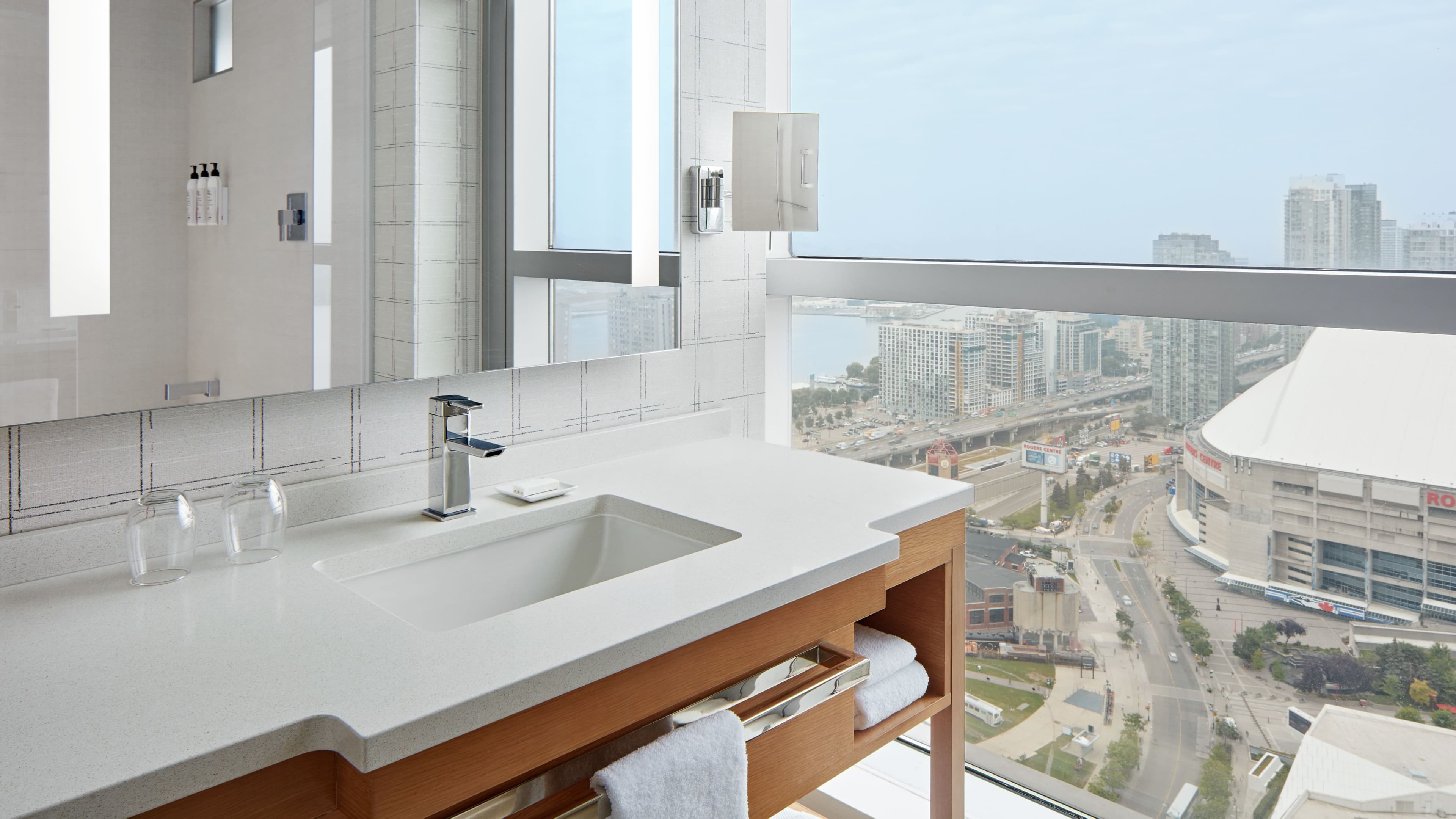 Delta Hotels Toronto — 26