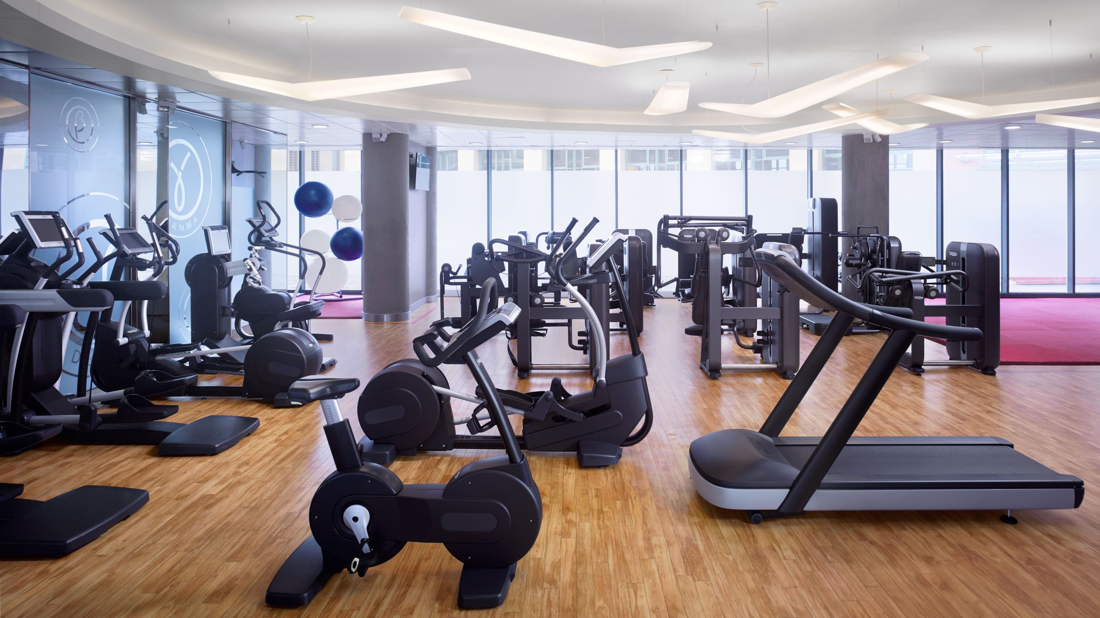 Deluxe Guest room - Image 7