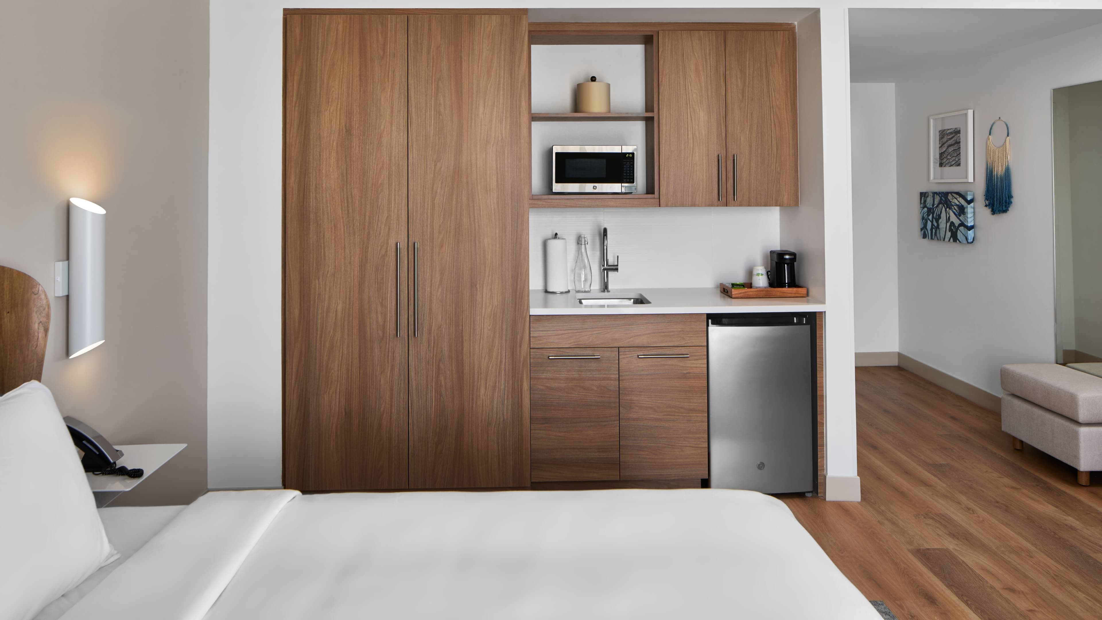 Standard - Image 3