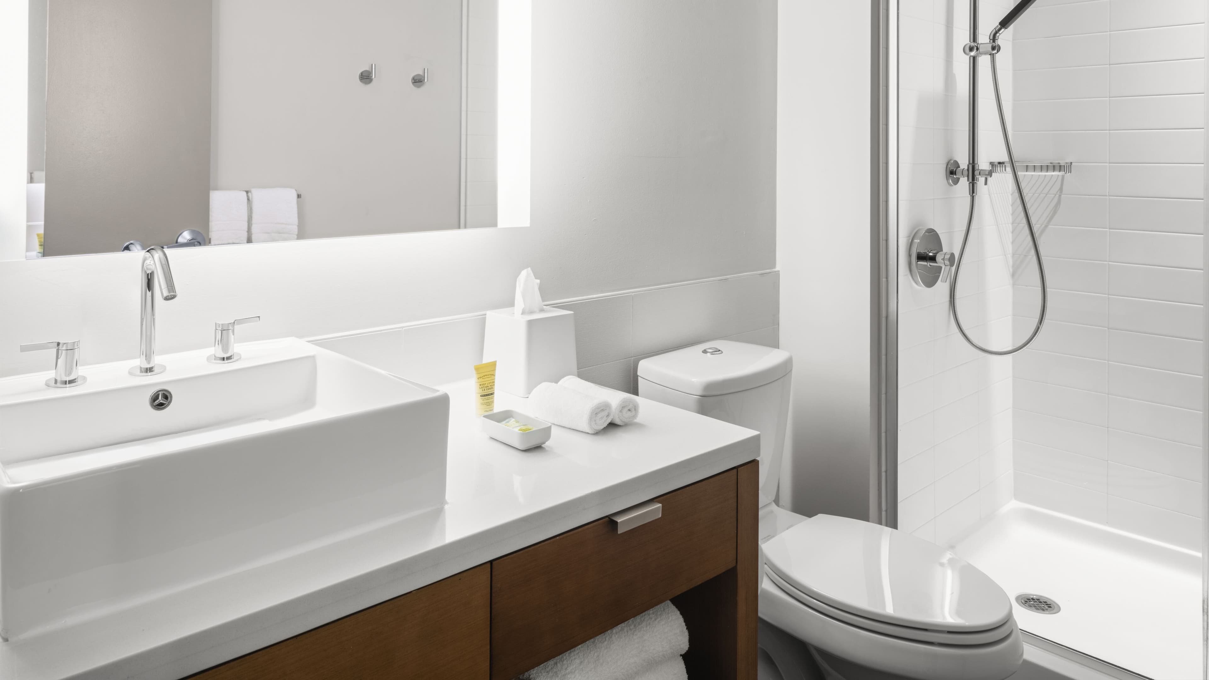 Element Harrison - Newark - Image 3