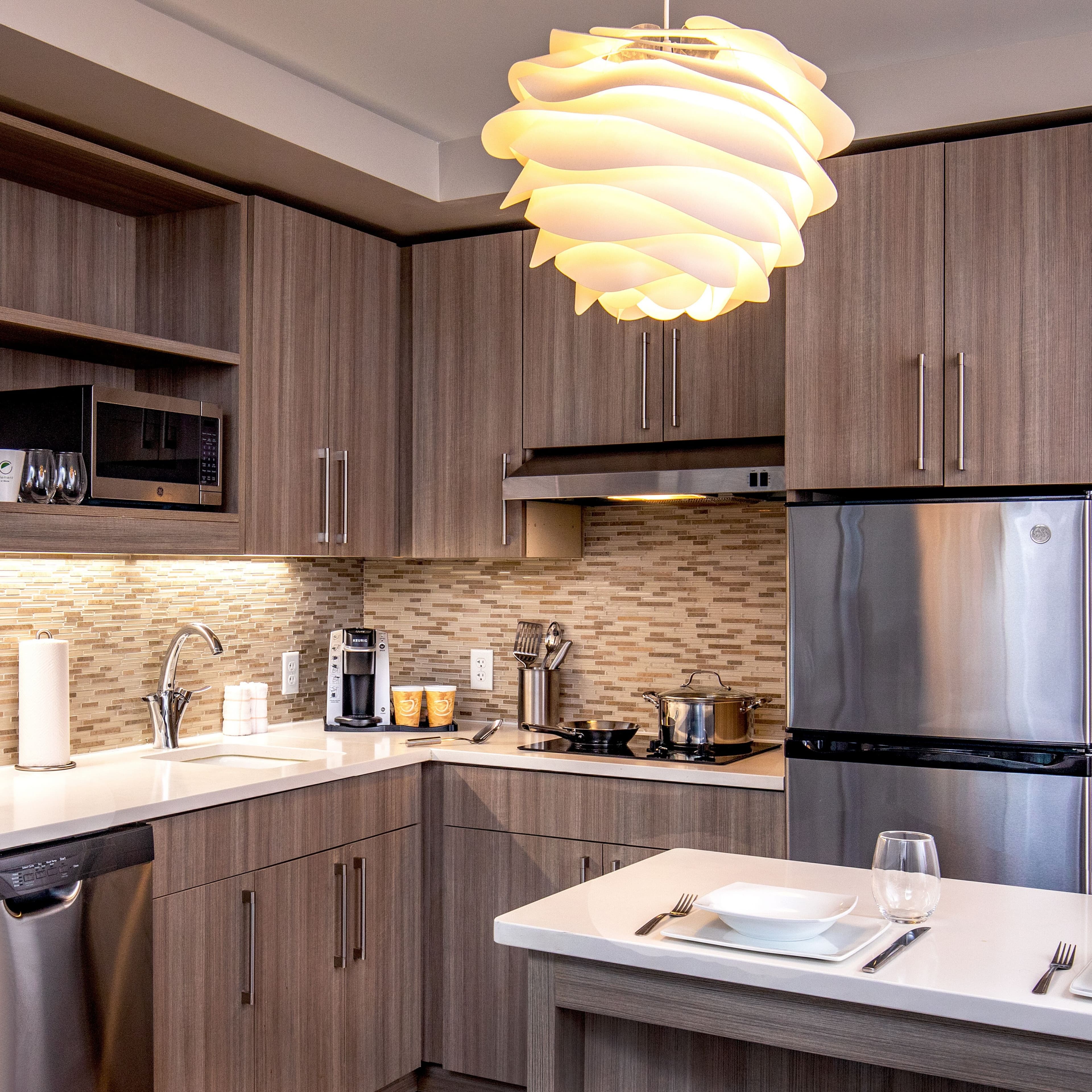 Element Hampton Peninsula Town Center - Image 1