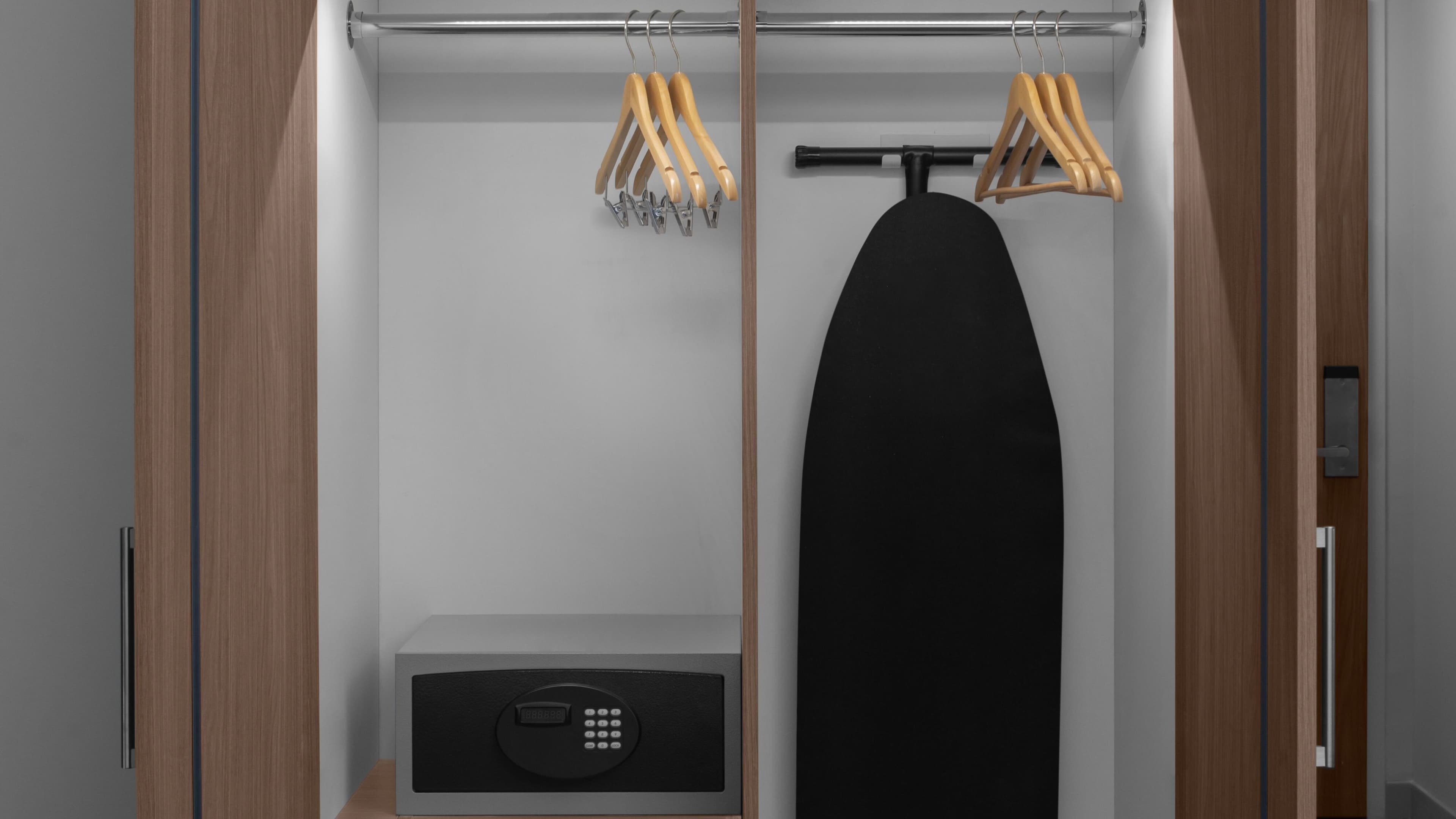 Standard - Image 3