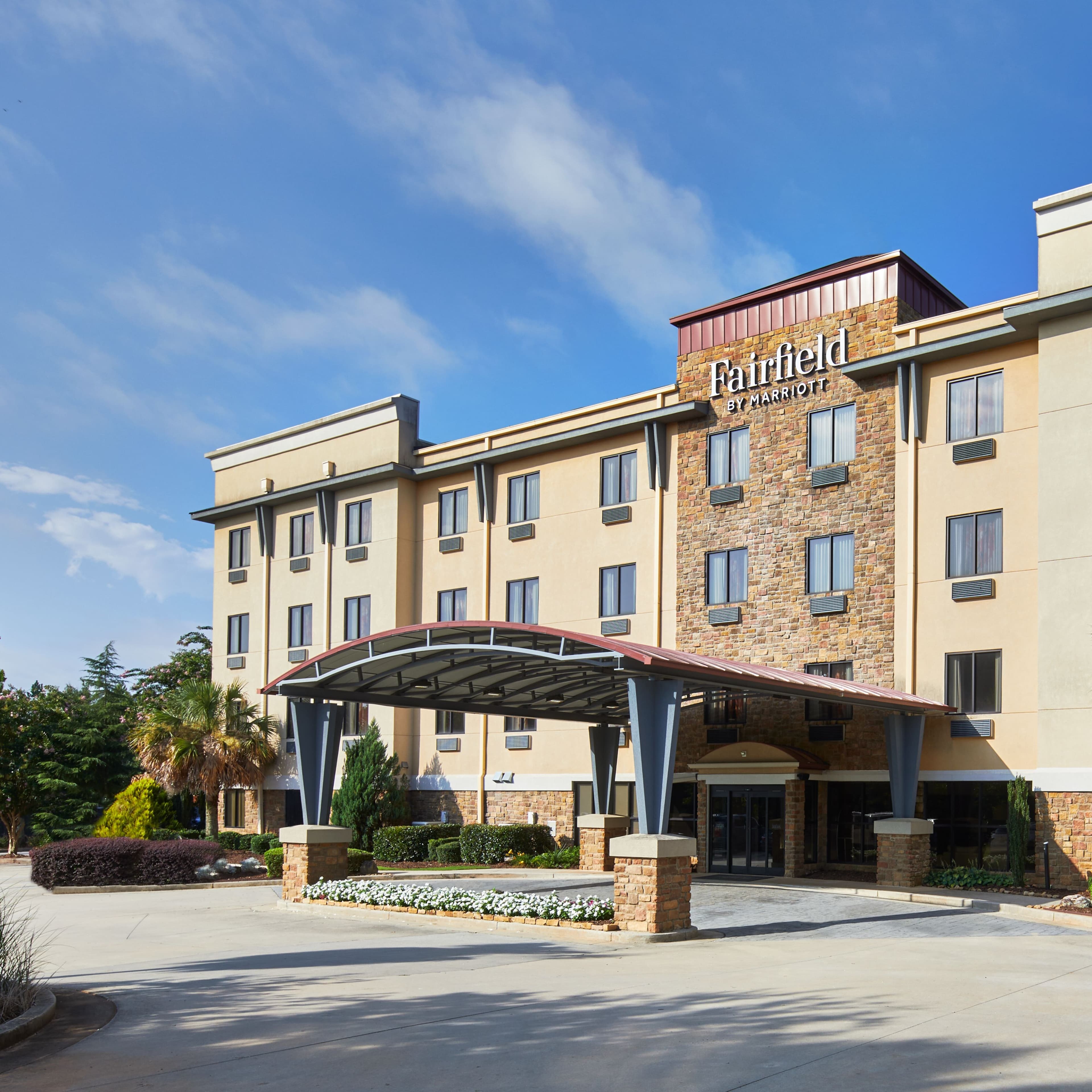 Fairfield Inn & Suites Gainesville - Image 1