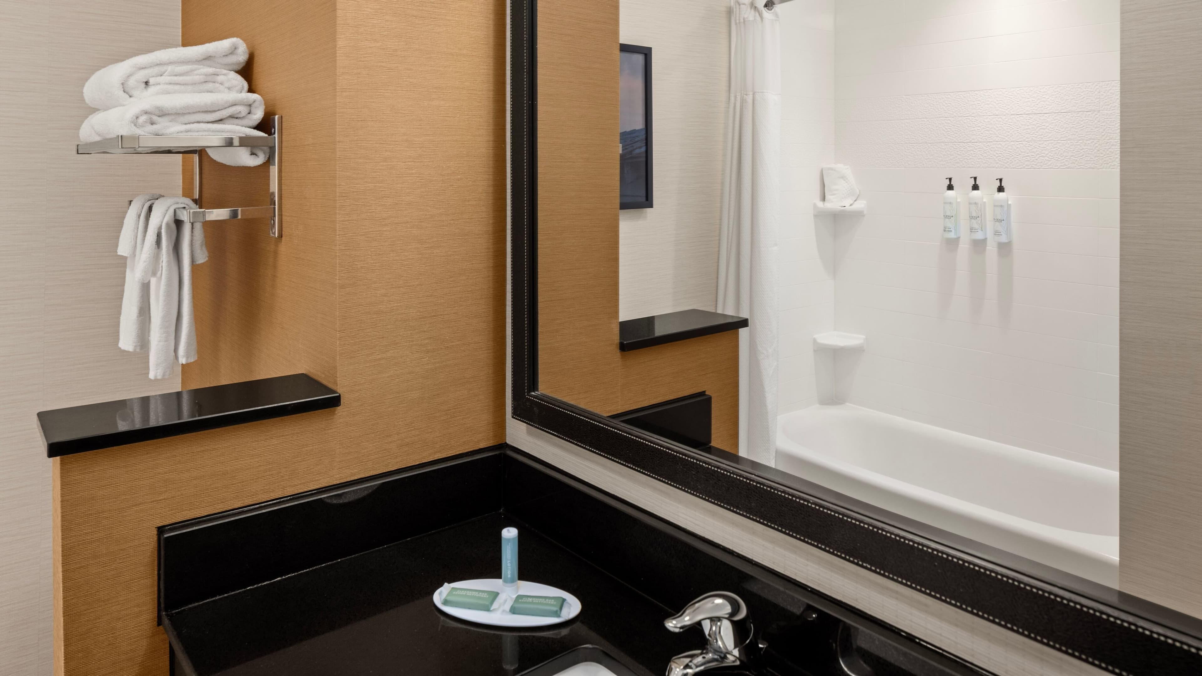 Fairfield Inn & Suites Waterloo Cedar Falls — 9