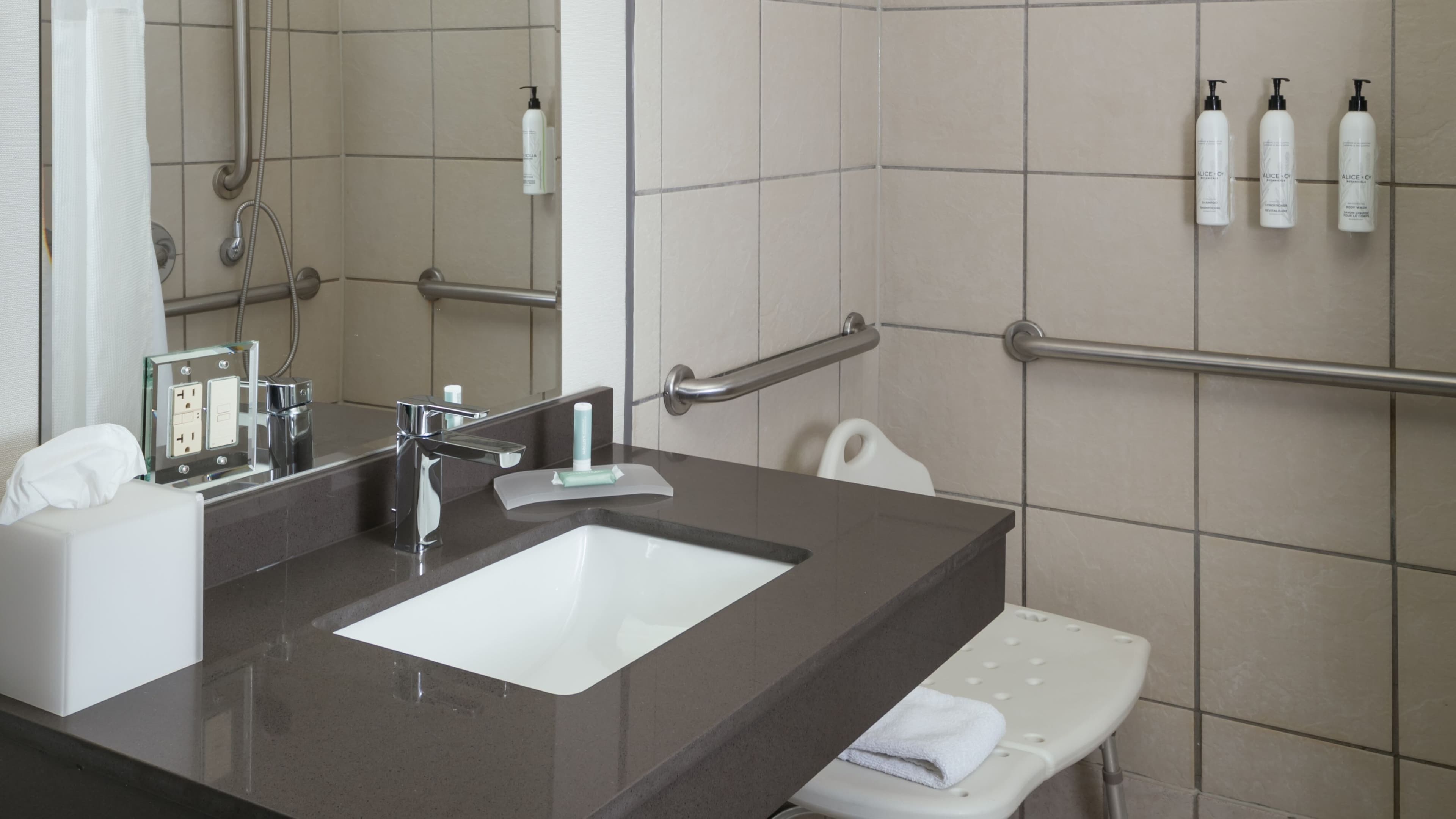 Fairfield Inn & Suites Anchorage Midtown — 11