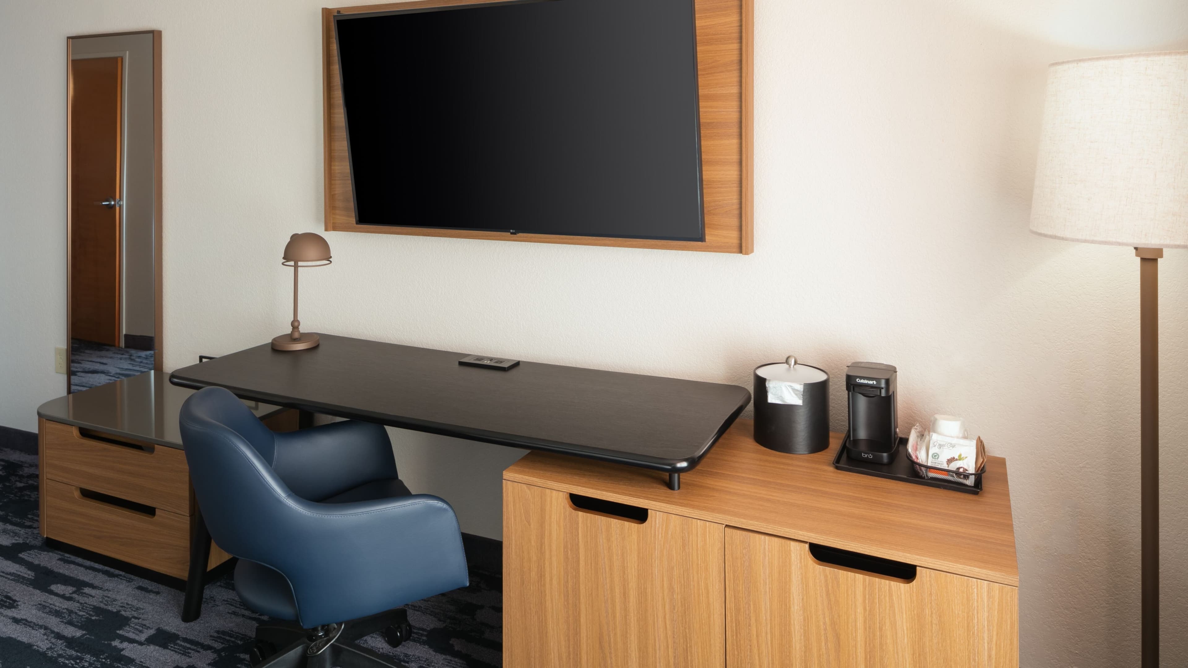 Fairfield Inn & Suites Anchorage Midtown - Image 4