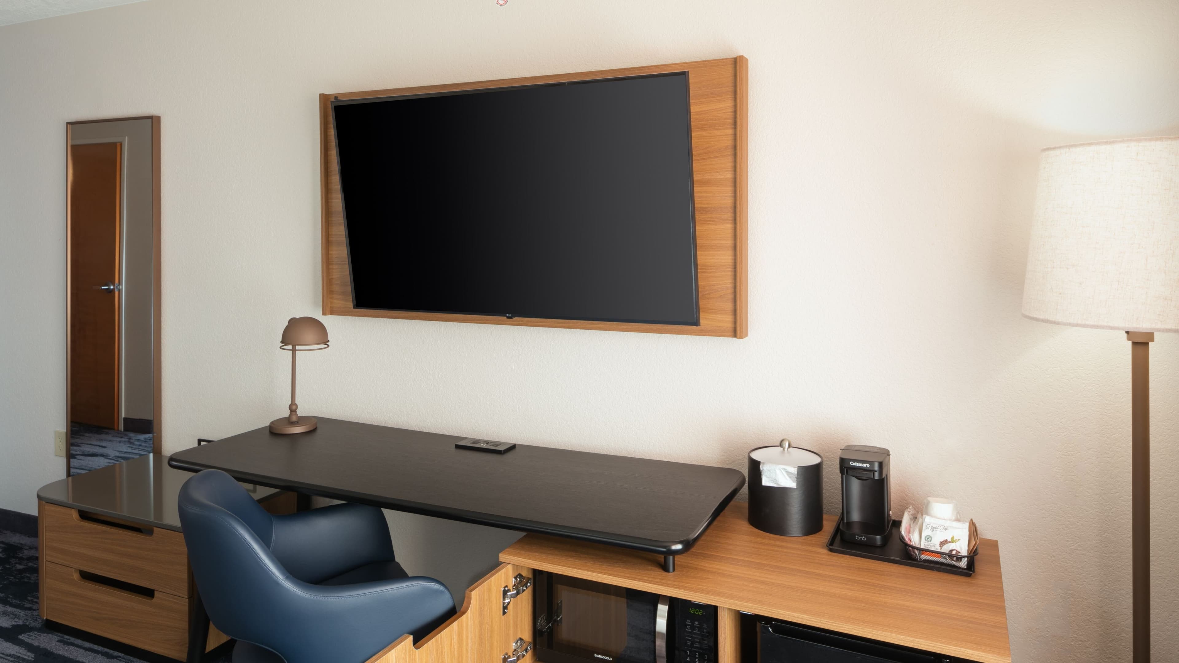 Fairfield Inn & Suites Anchorage Midtown — 16