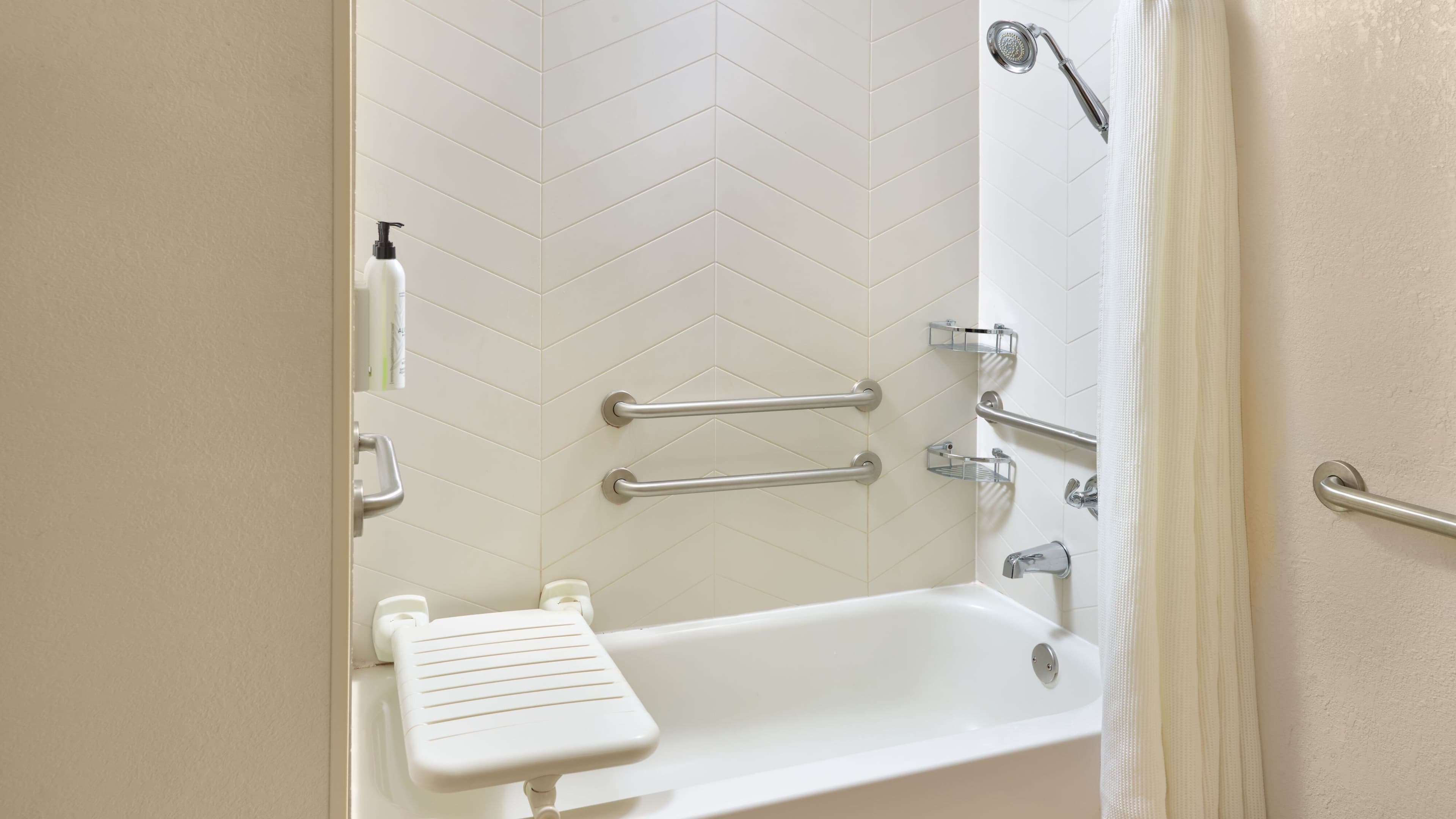 Fairfield Inn & Suites Atlanta Buckhead - Image 4