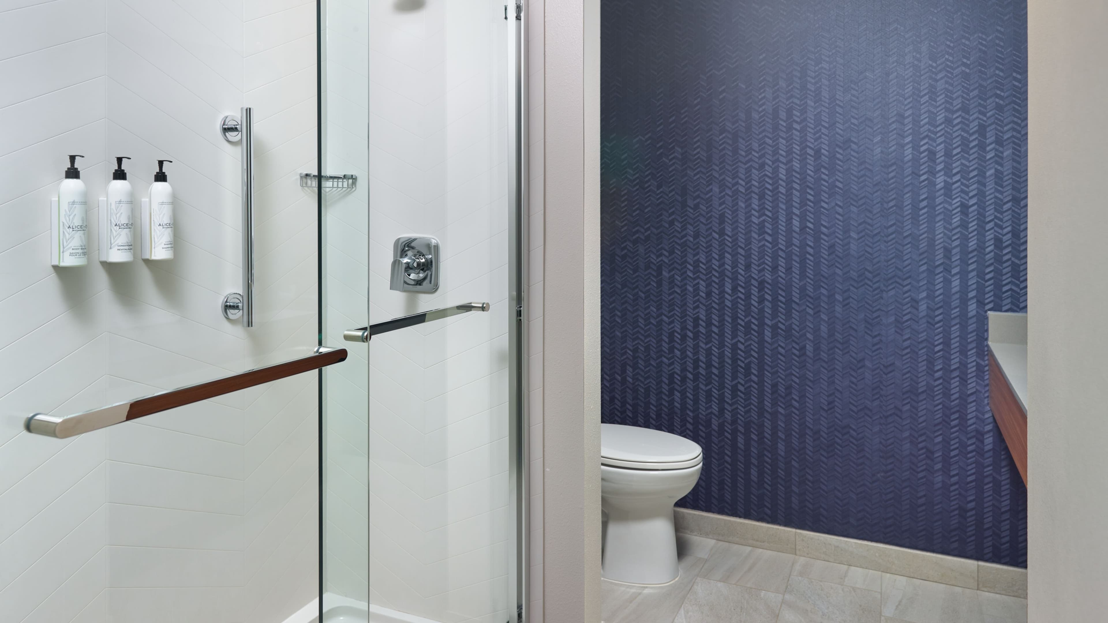 Holiday Inn Express & Suites McDonough - Image 4