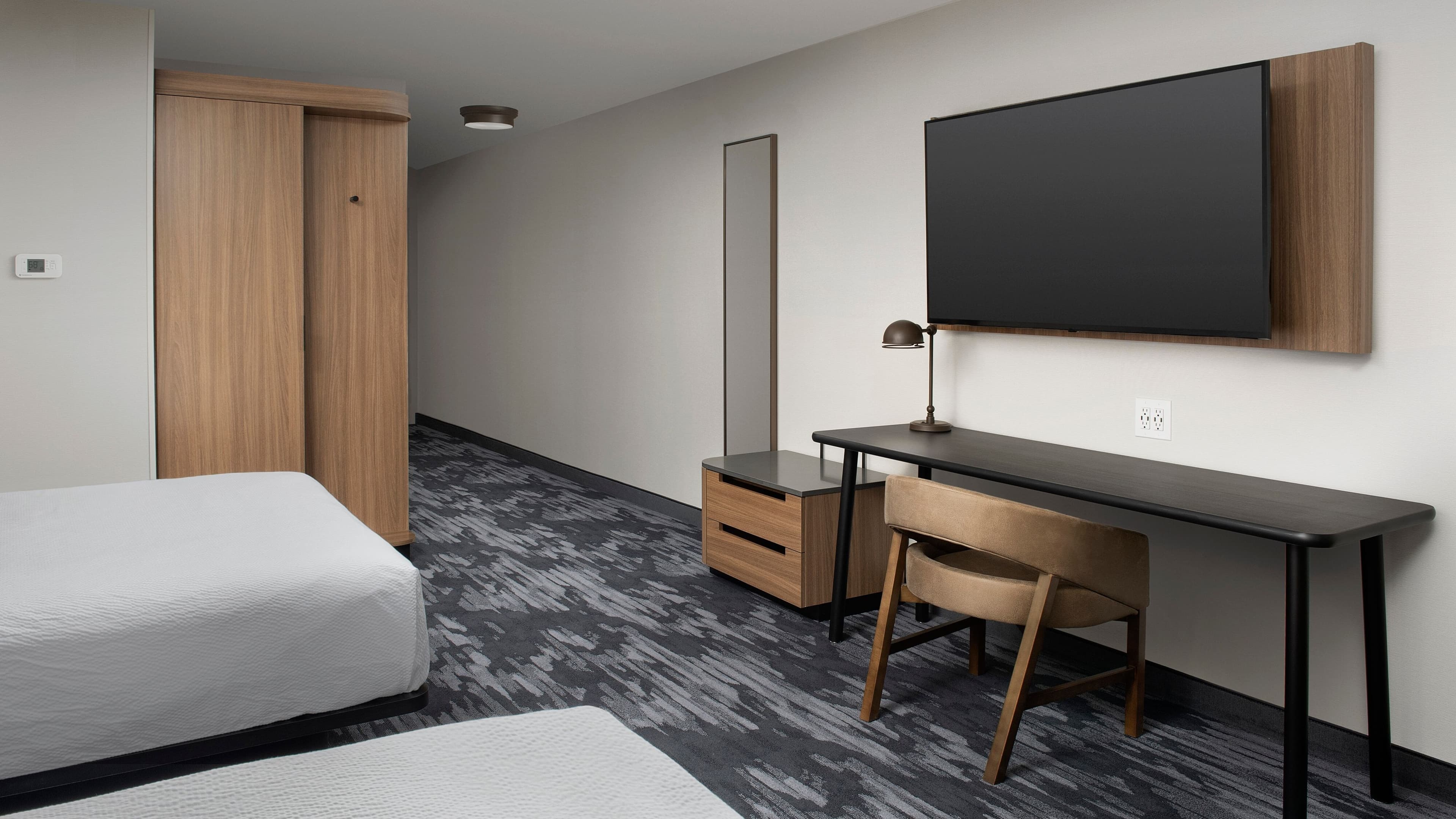 2 Queen Room - Image 2