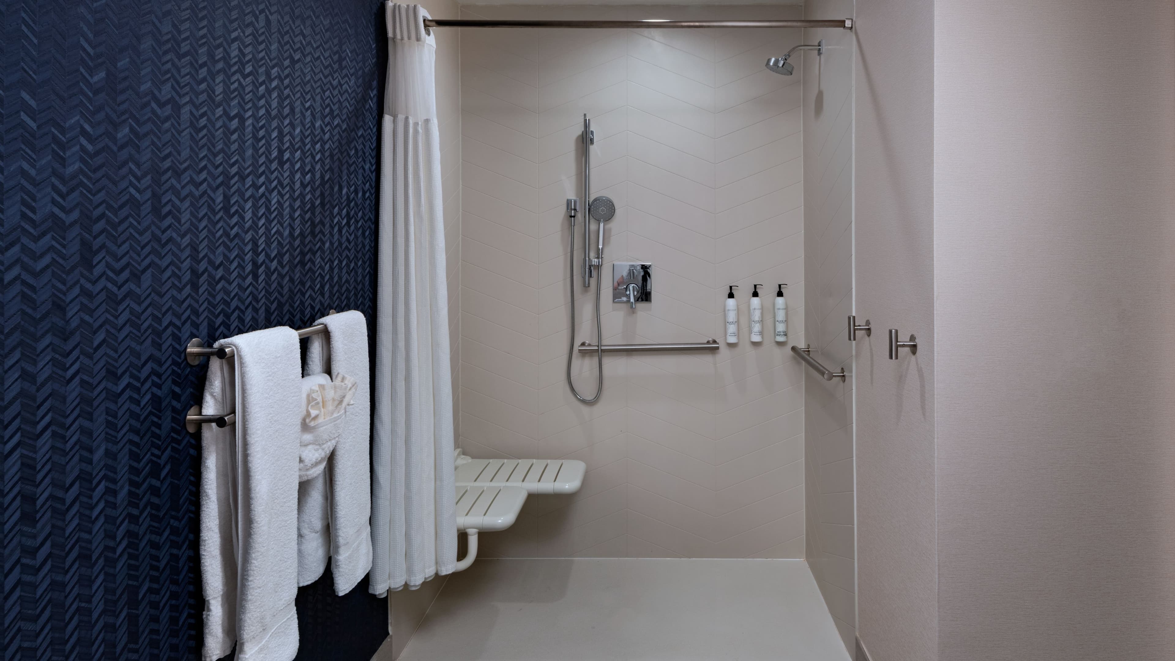 Fairfield Inn & Suites Austin Downtown — 10