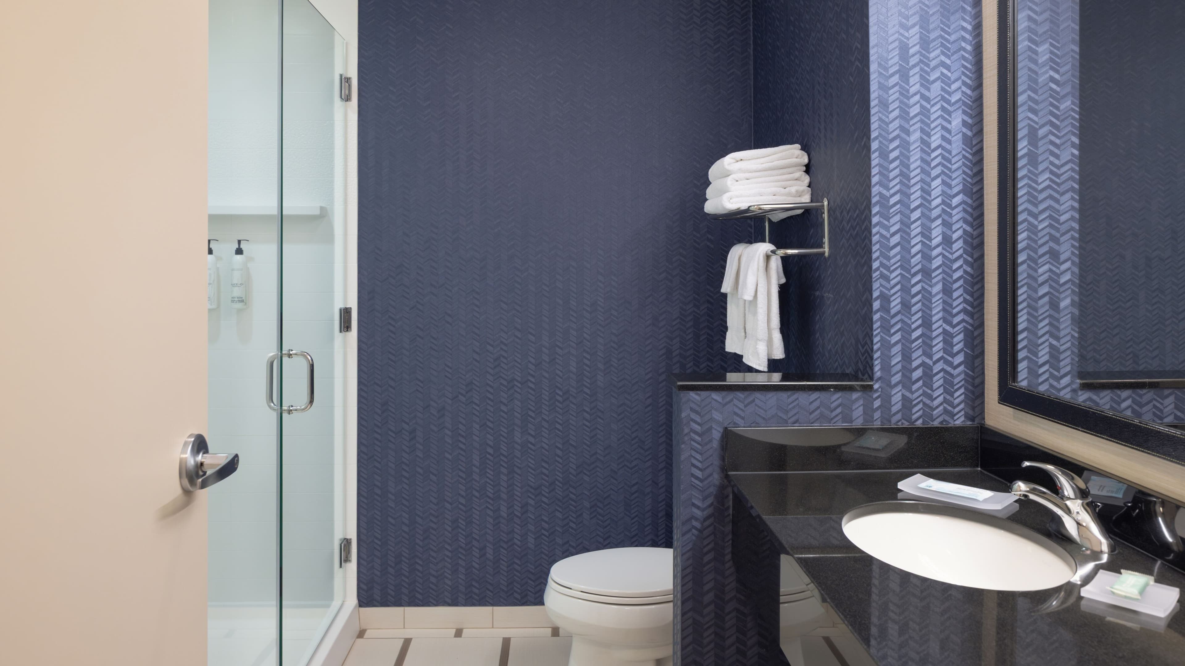 Fairfield Inn & Suites Springfield Northampton/Amherst - Image 5