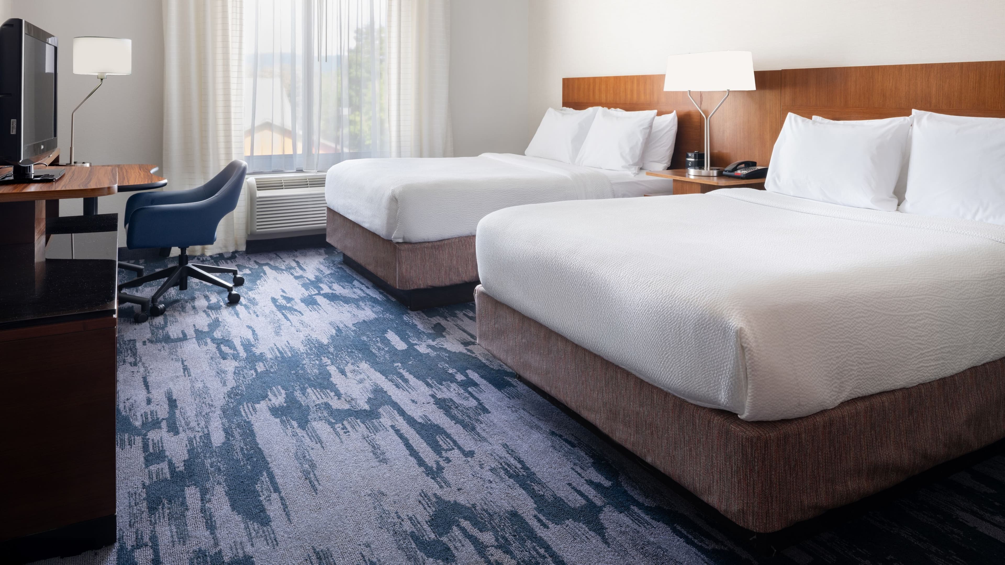 2 Queen beds - Image 1