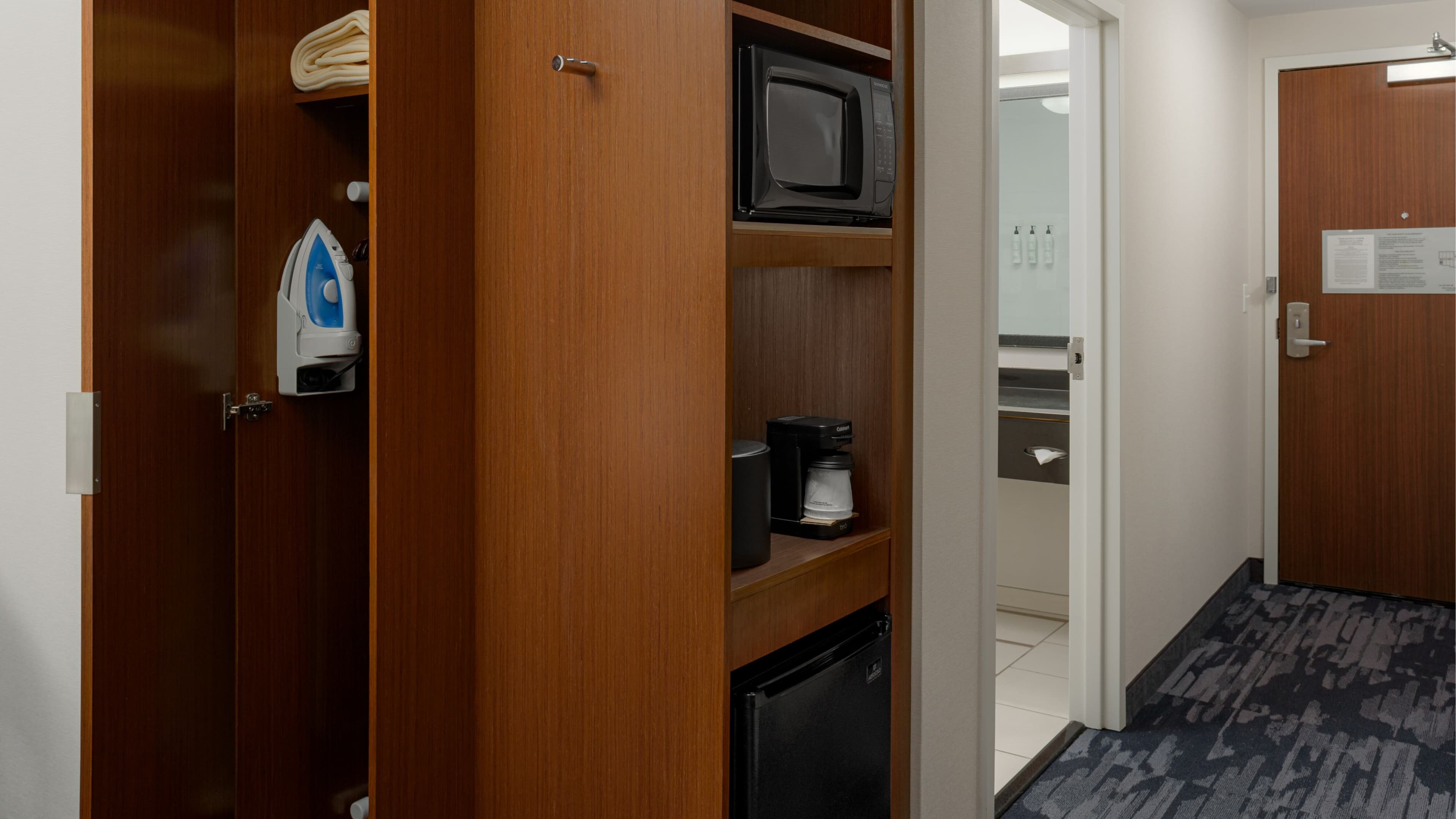 Fairfield Inn & Suites Columbia — 10