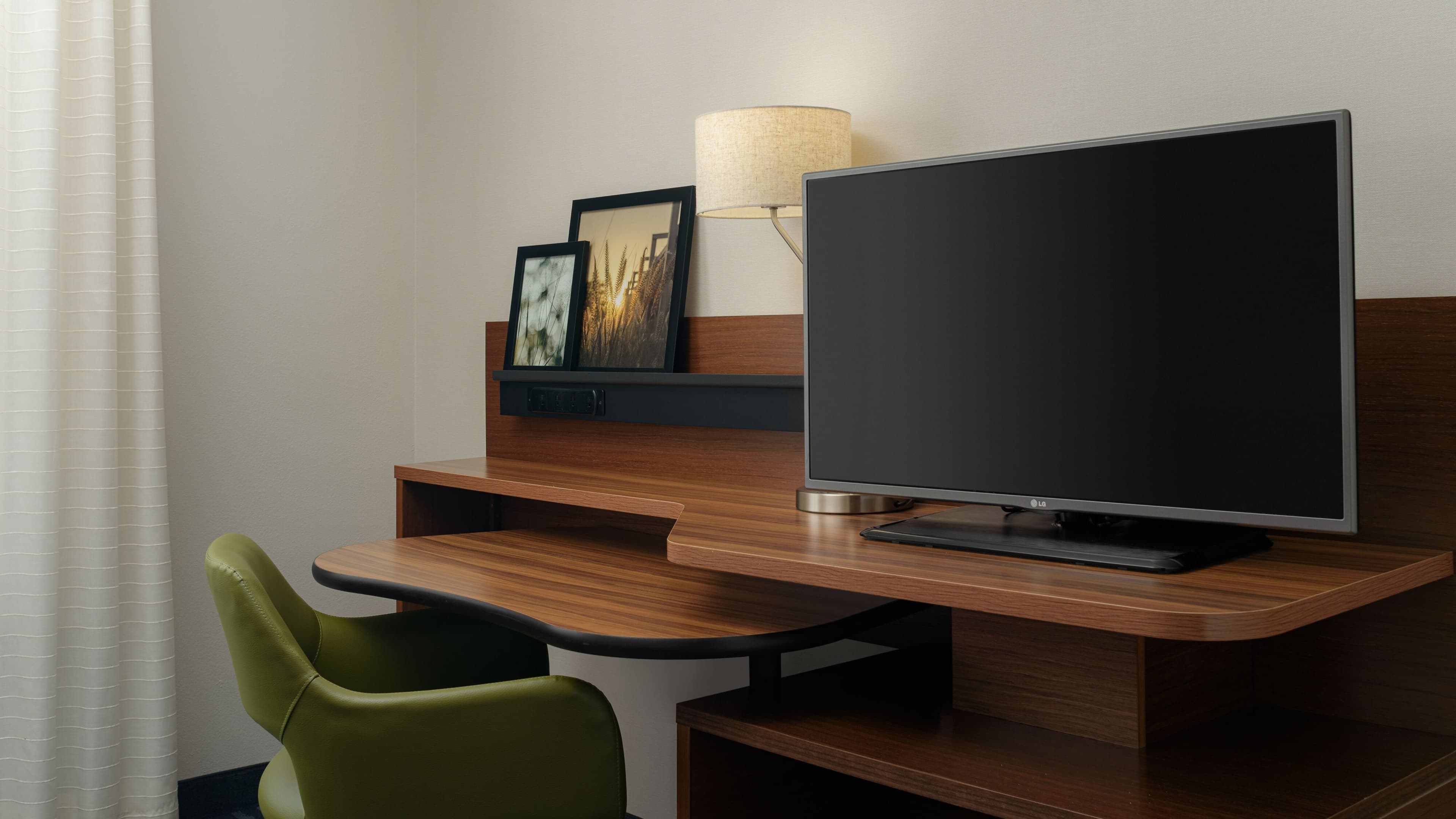 Fairfield Inn & Suites Columbia — 9