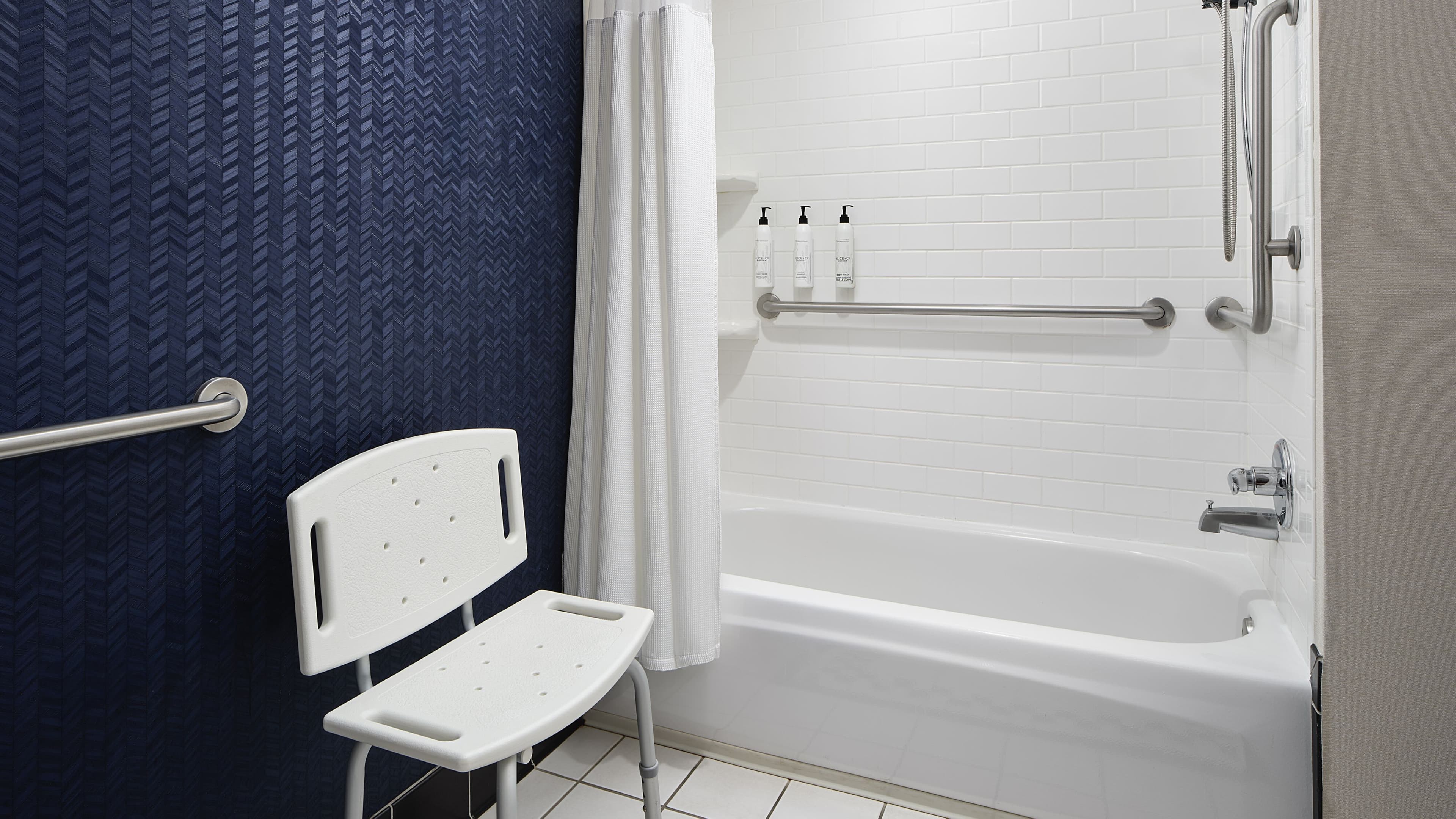 Fairfield Inn & Suites Brunswick — 13