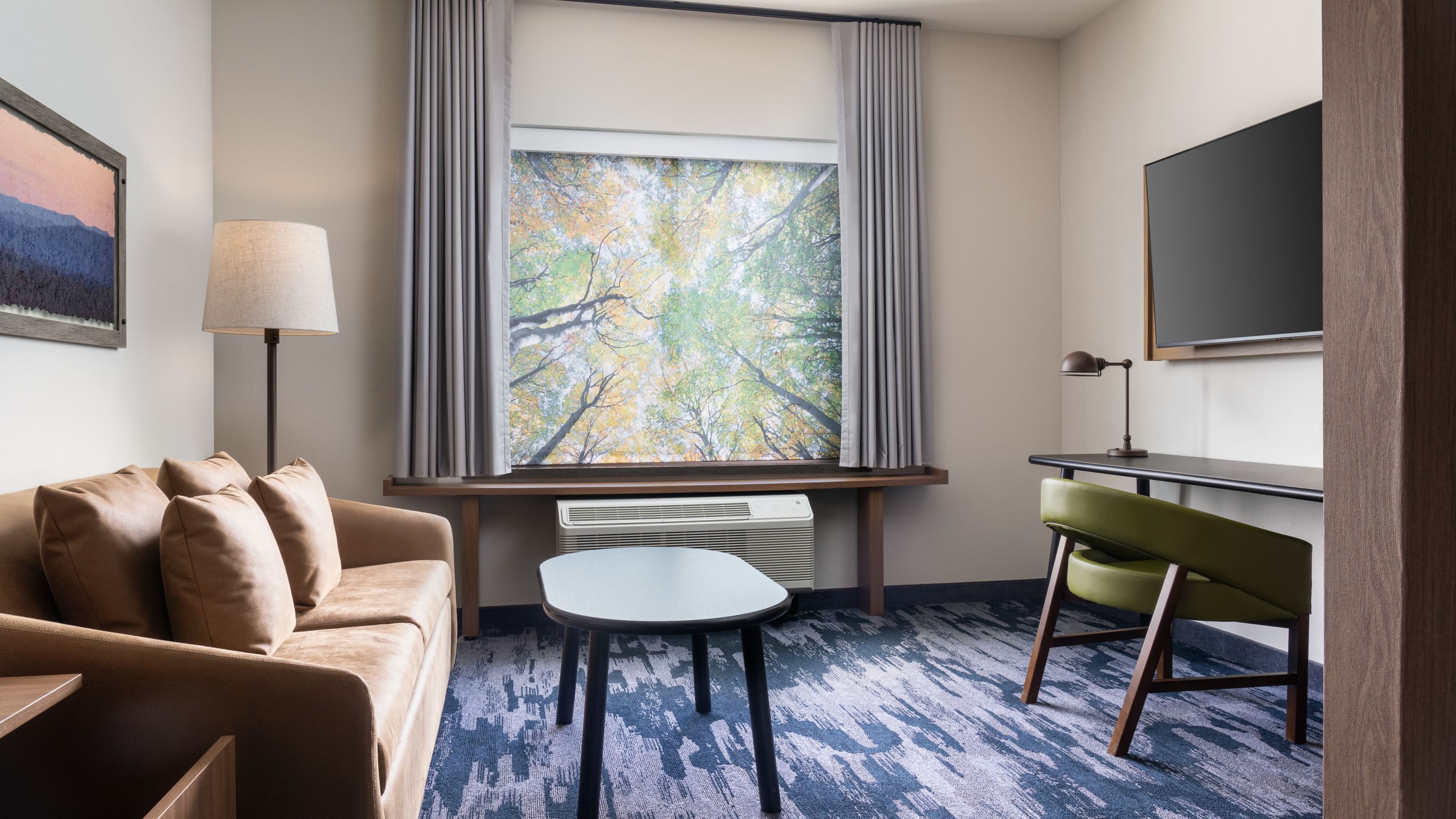 Fairfield Inn & Suites Cleveland Tiedeman Road - Image 4