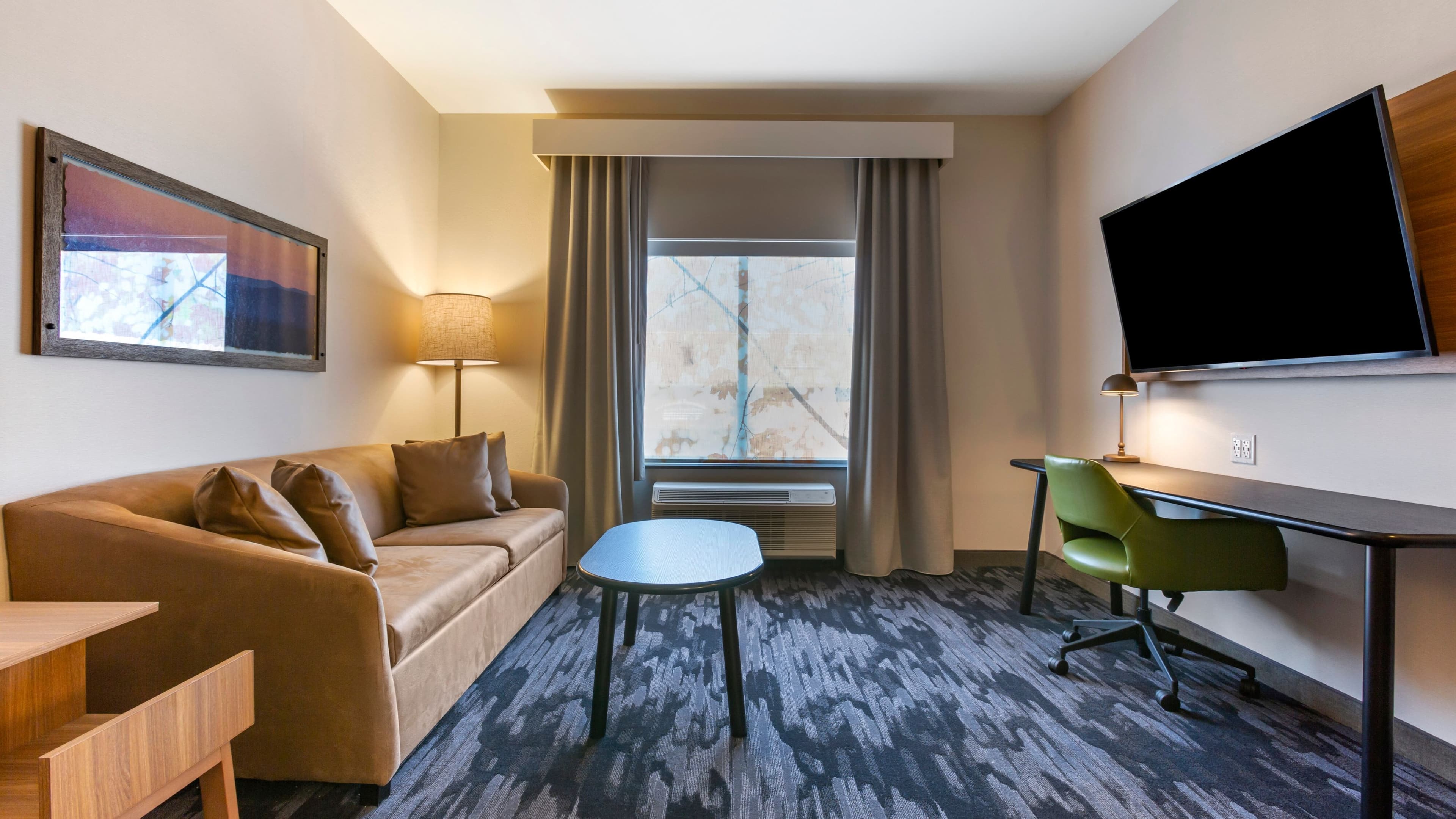 Suite - Image 1