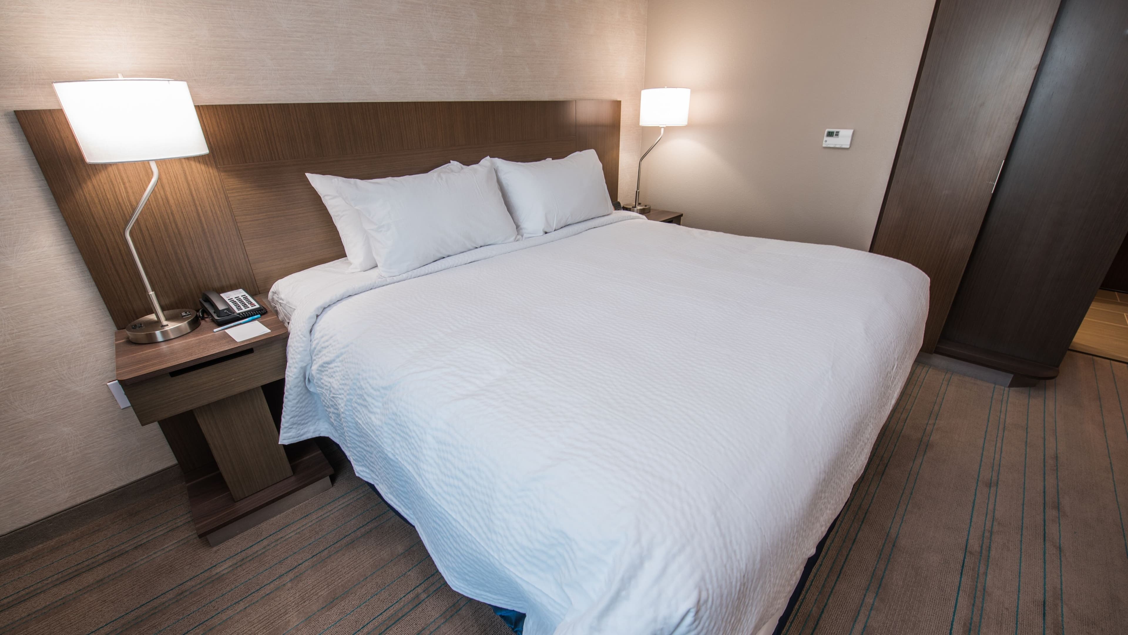 Fairfield Inn & Suites Huntsville - Image 2
