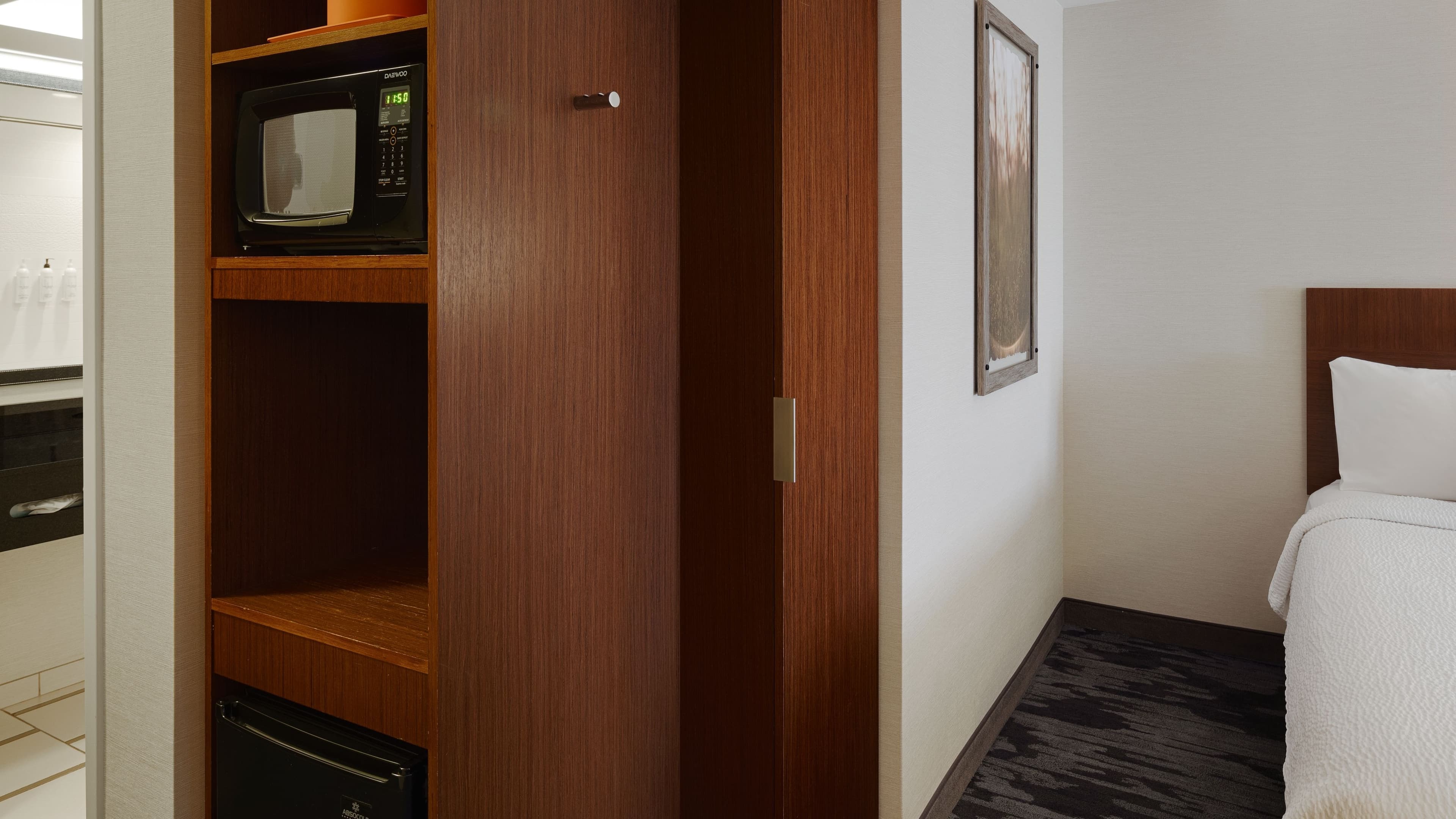 King Guest Room - Image 3