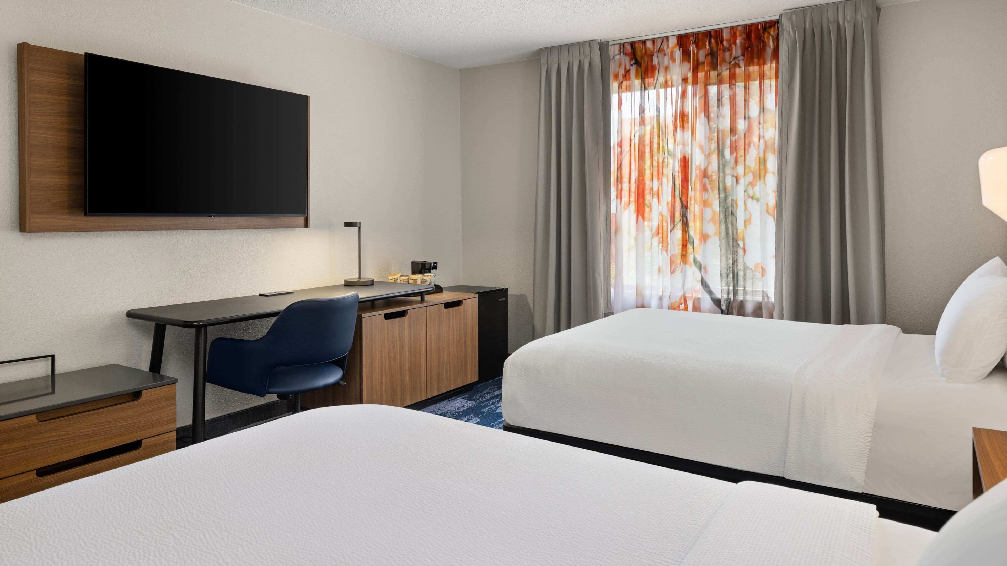 Fairfield Inn & Suites Columbus East - Image 2