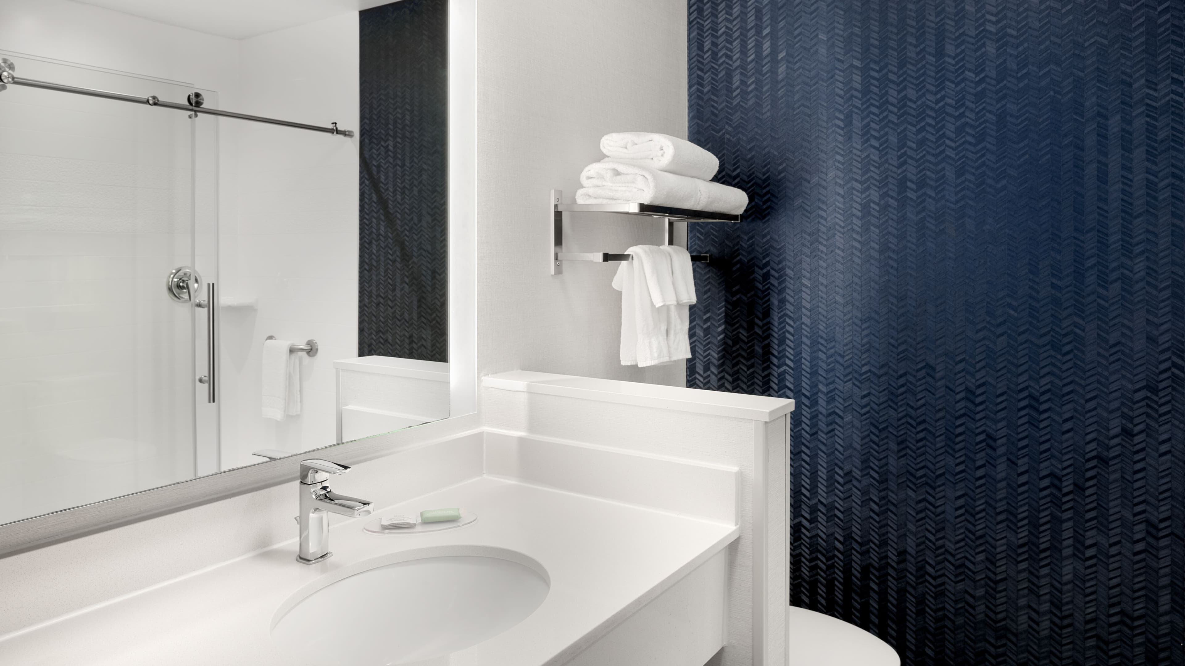 Fairfield Inn & Suites Cincinnati Uptown/University Area - Image 4
