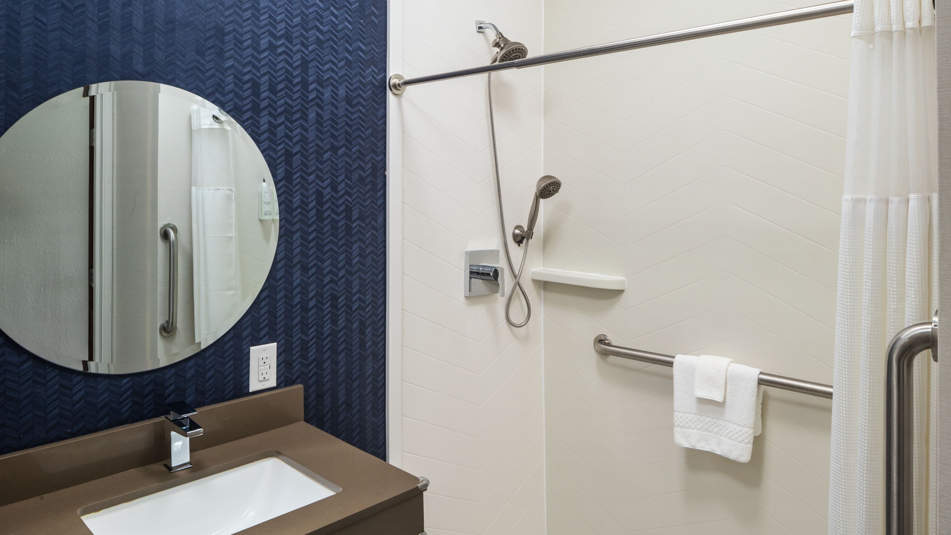 Fairfield Inn Richmond - Image 3