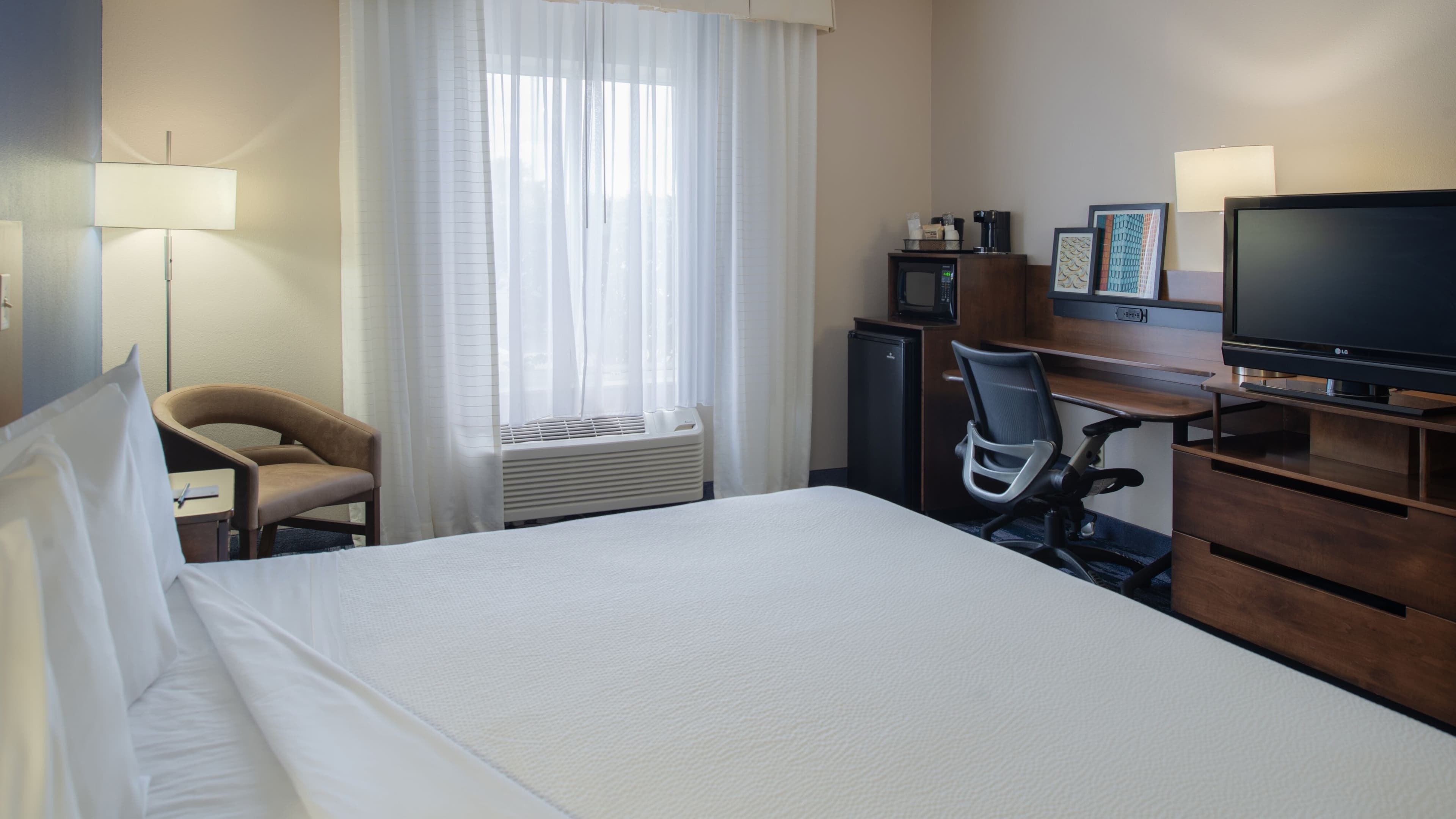 Fairfield Inn & Suites Dayton Troy — 10