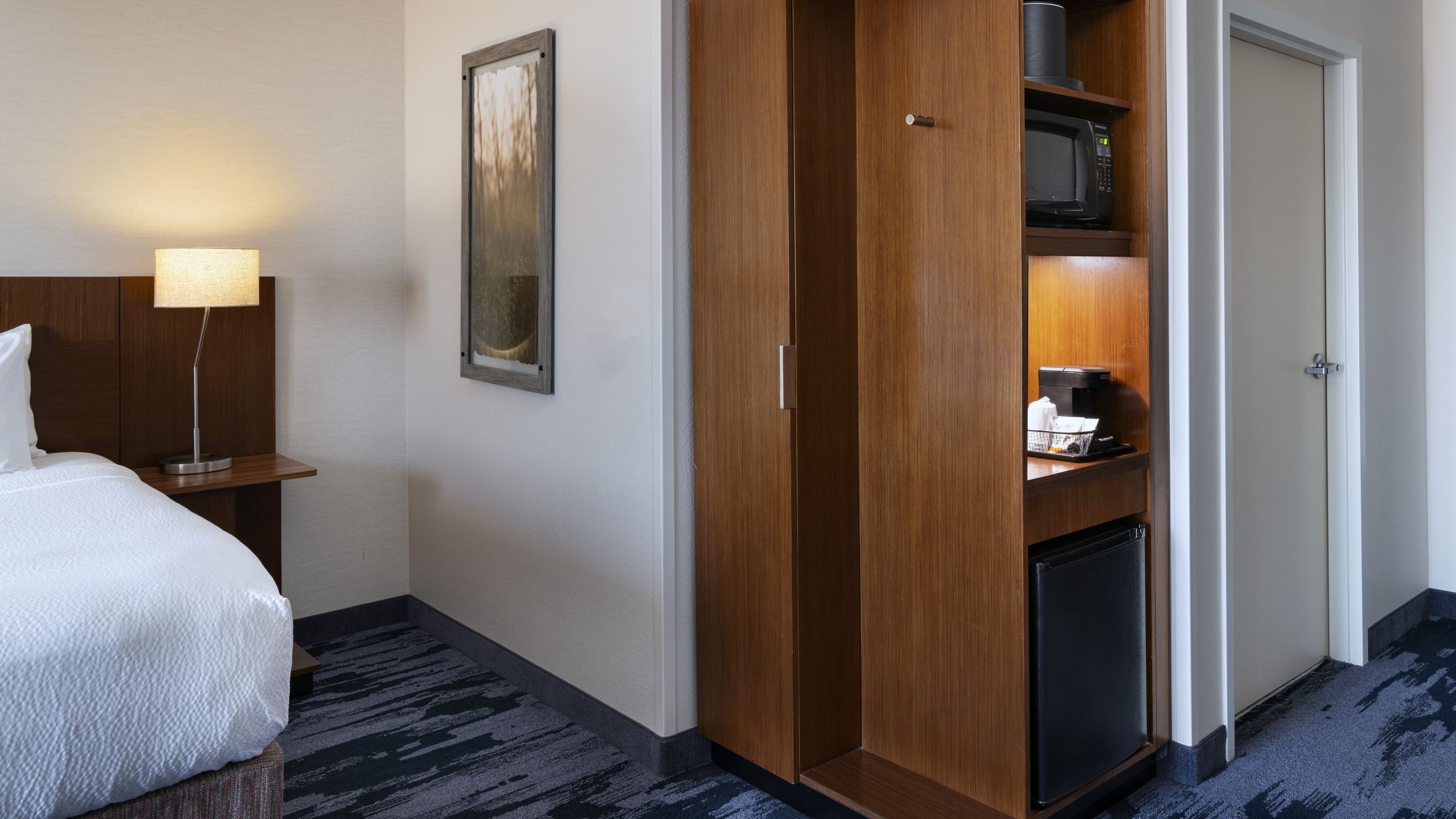 Fairfield Inn & Suites Des Moines Urbandale - Image 4