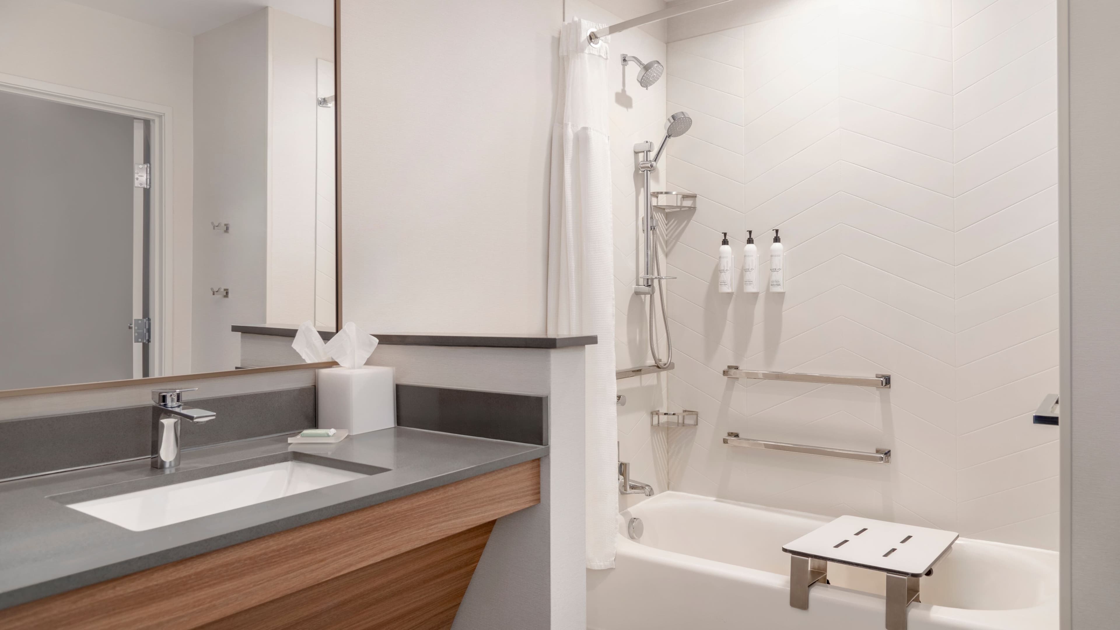 Fairfield Inn & Suites Detroit Taylor — 12