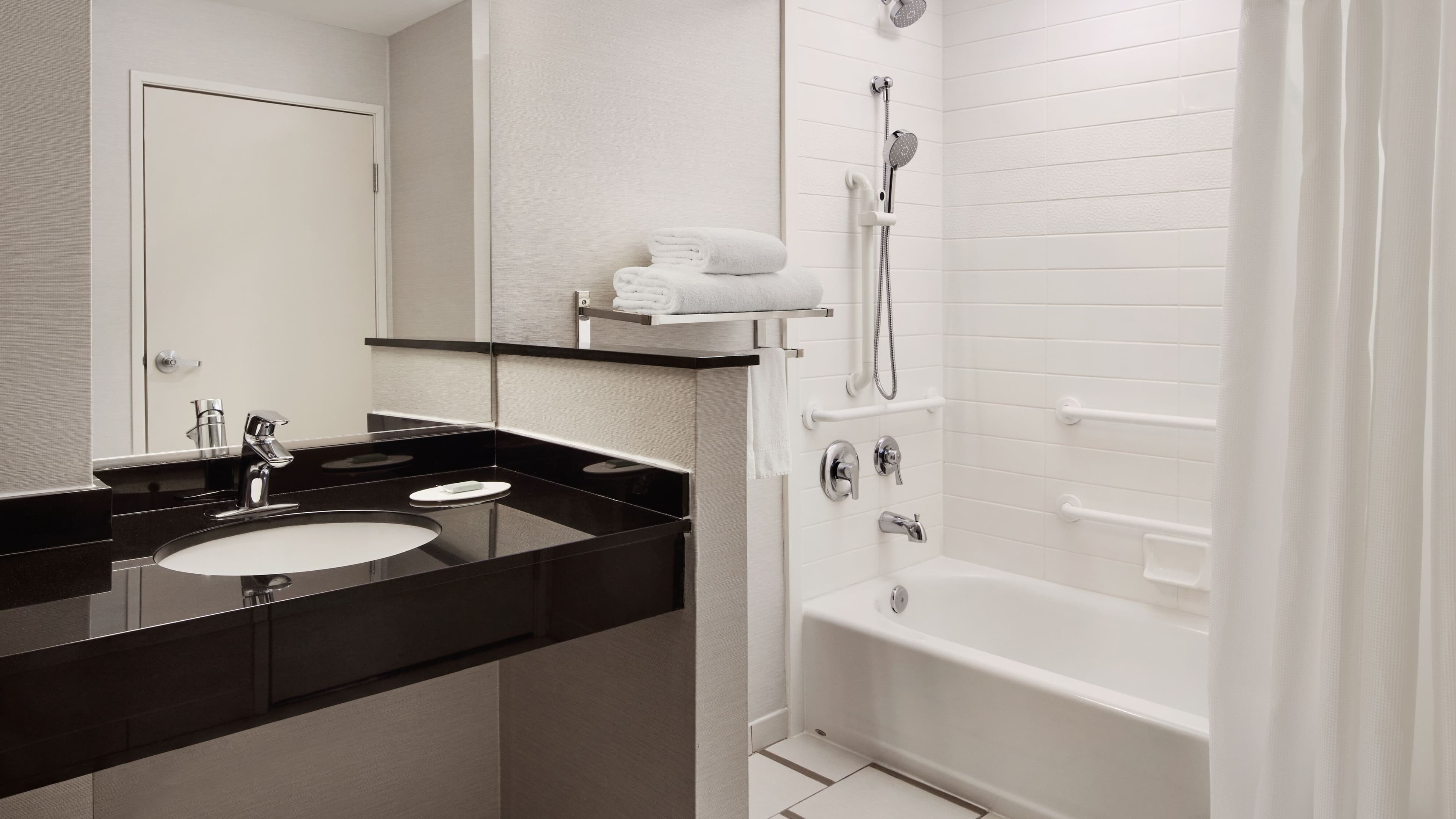 Fairfield Inn & Suites El Paso Airport — 10