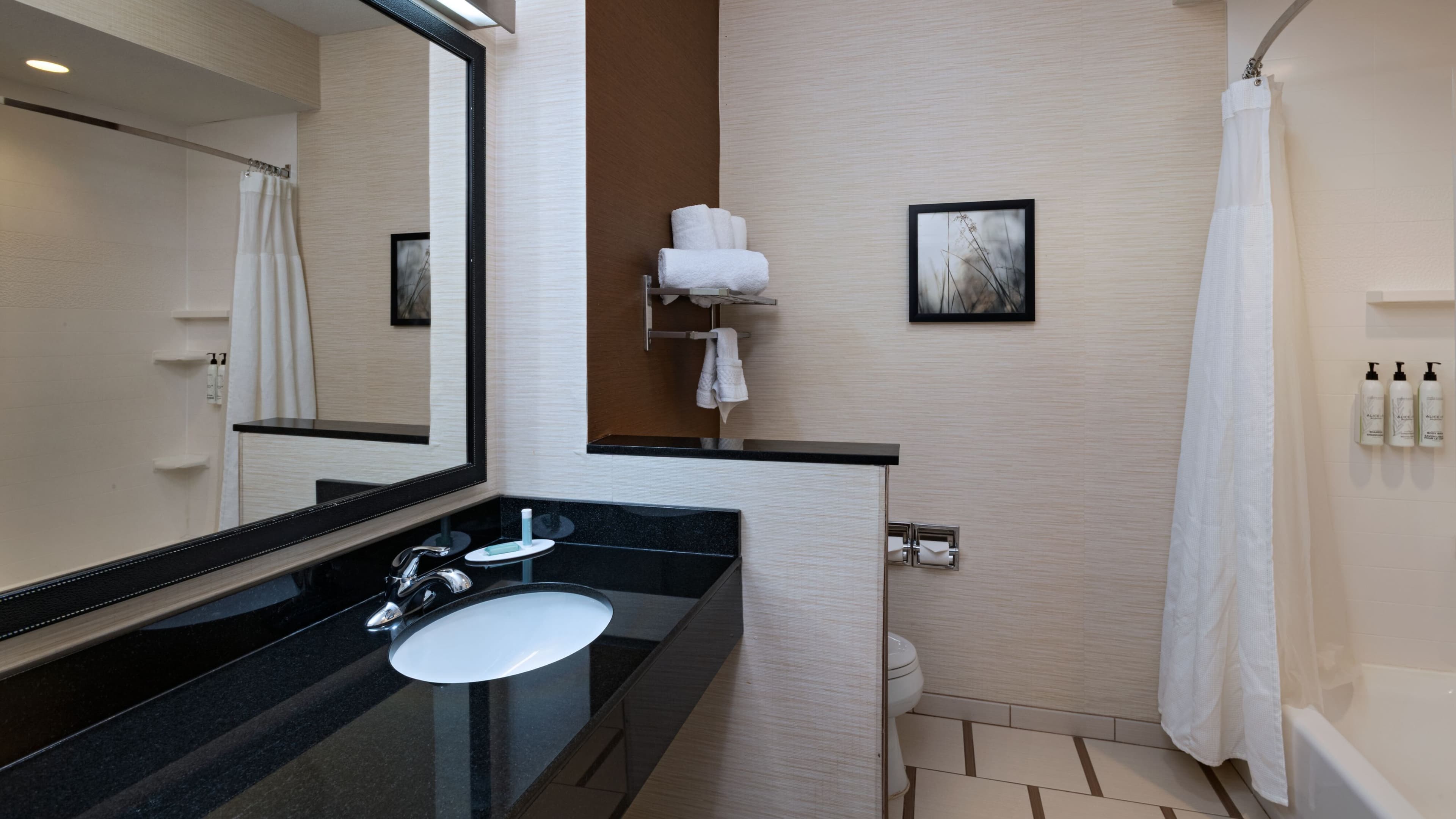 Fairfield Inn & Suites Fredericksburg — 20