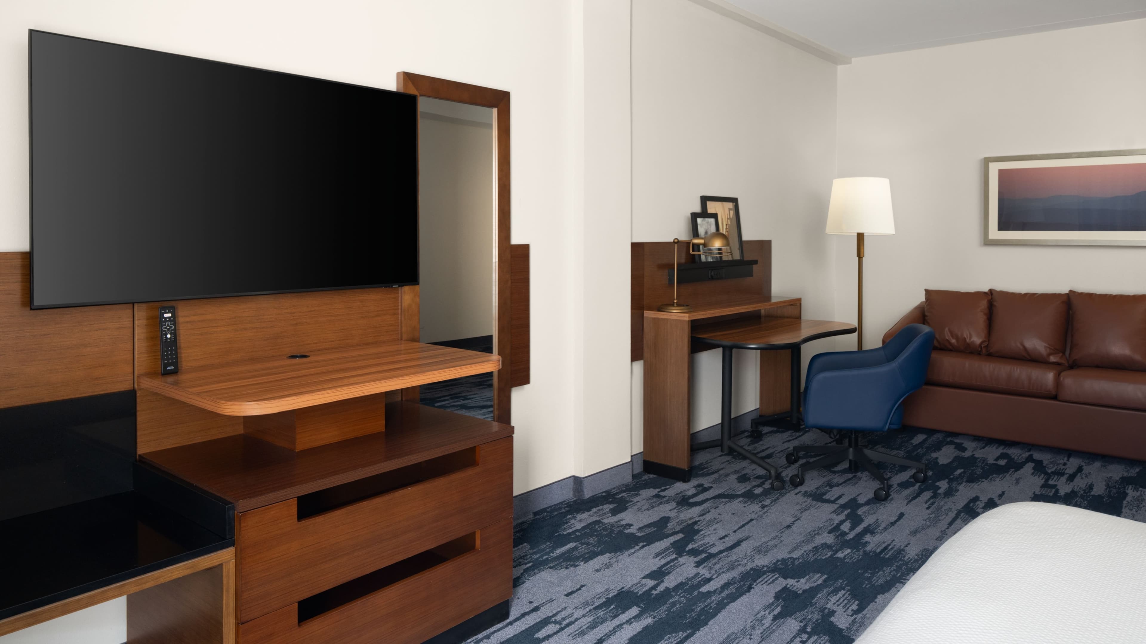 Fairfield Inn & Suites Newark Liberty International Airport — 9