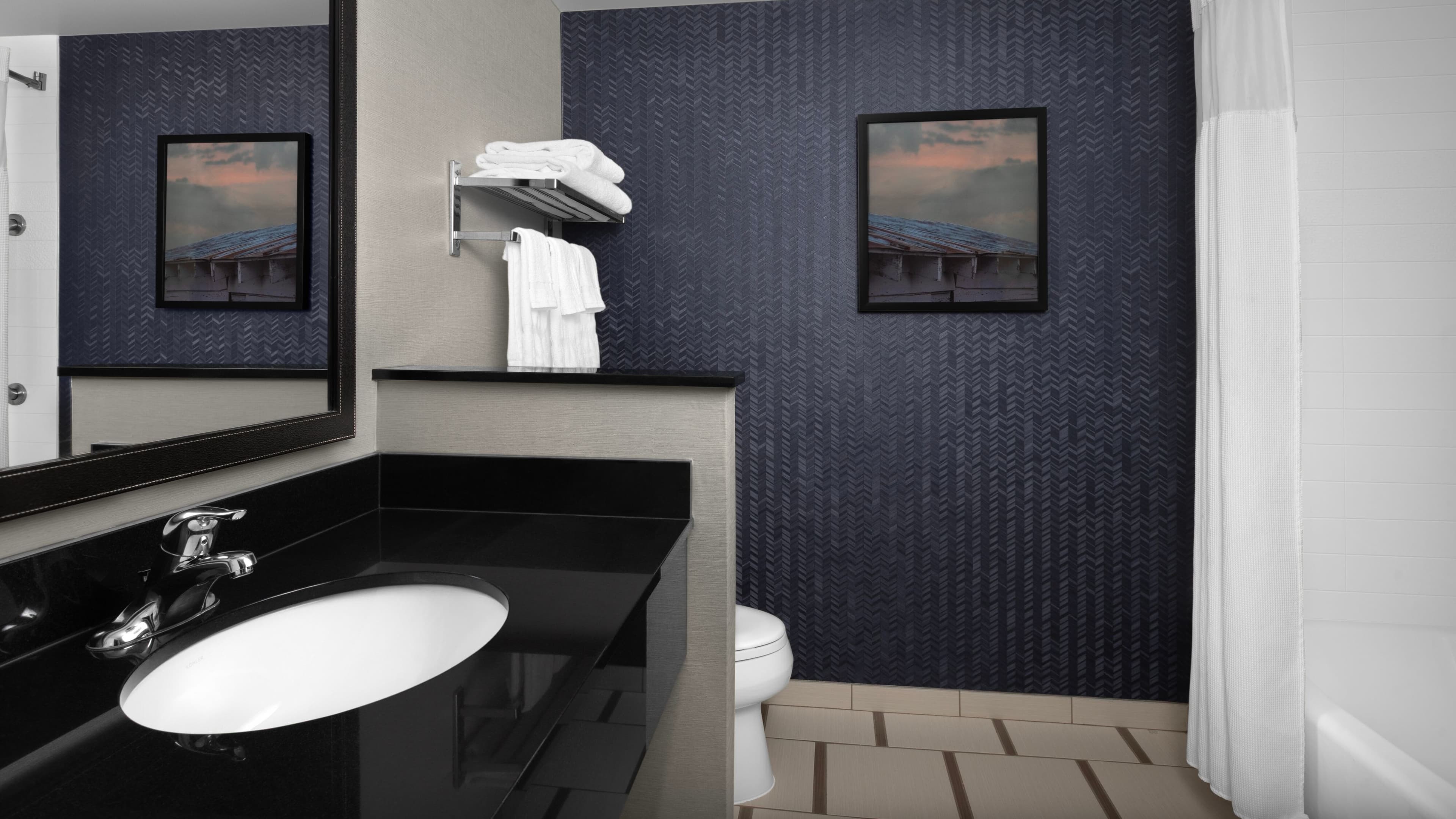Fairfield Inn & Suites Fayetteville North — 7