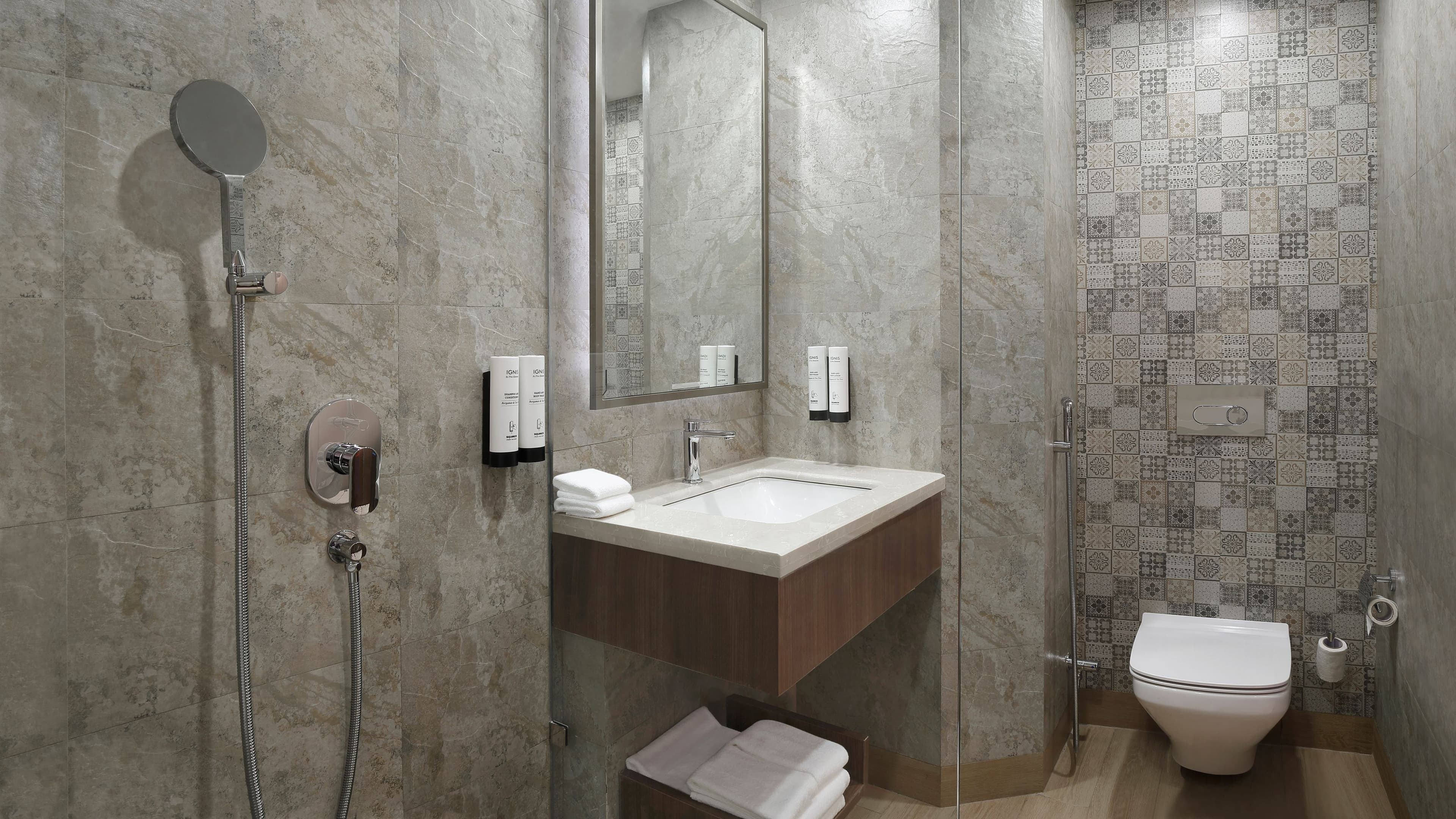 Fairfield Deluxe Queen - Image 2