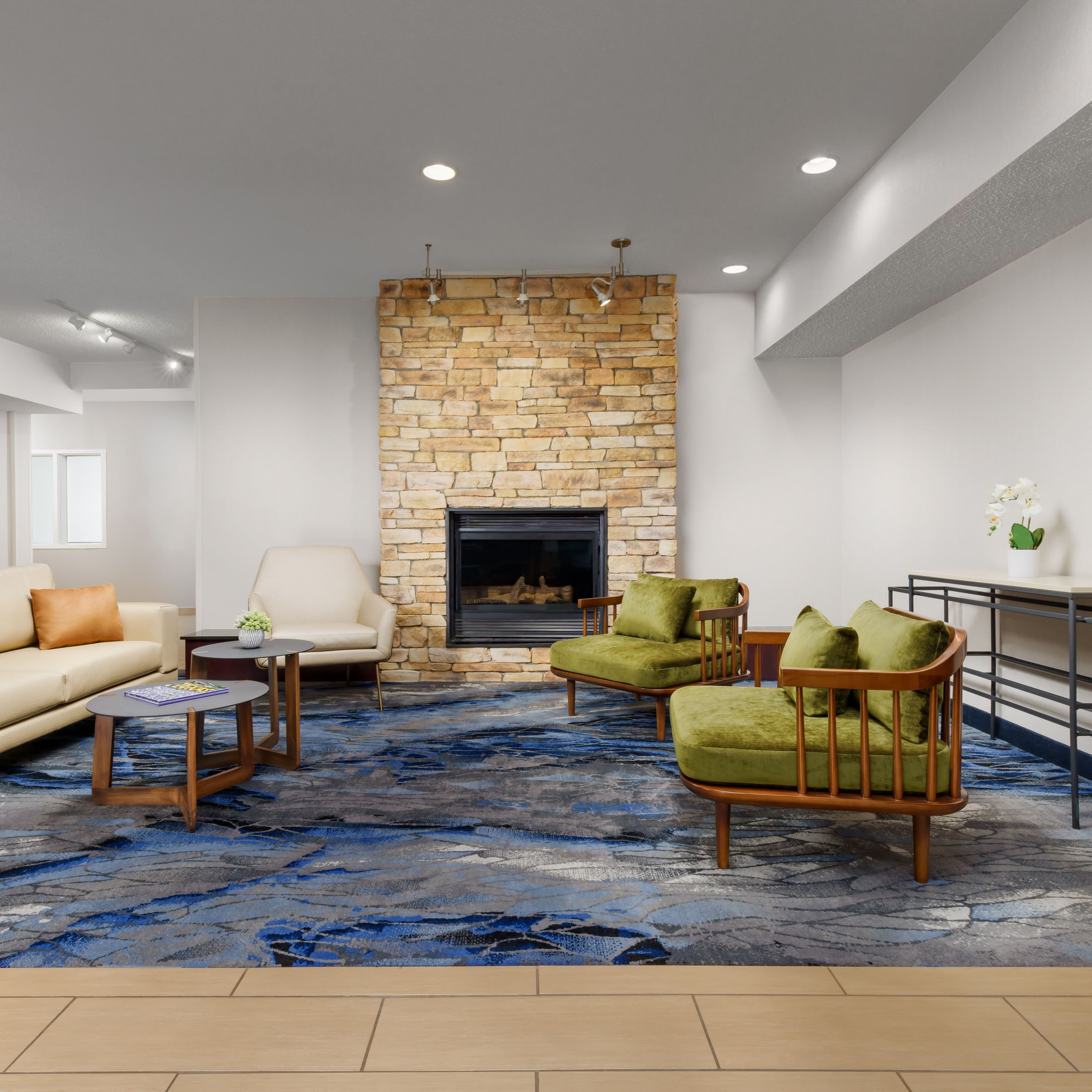 Fairfield Inn & Suites Houston The Woodlands - Image 1