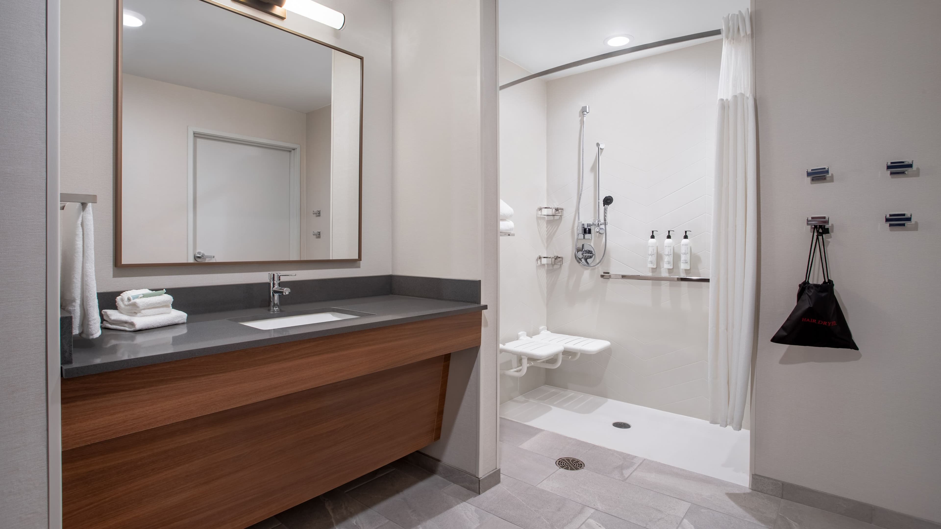 Staybridge Suites Indianapolis-Airport - Image 5