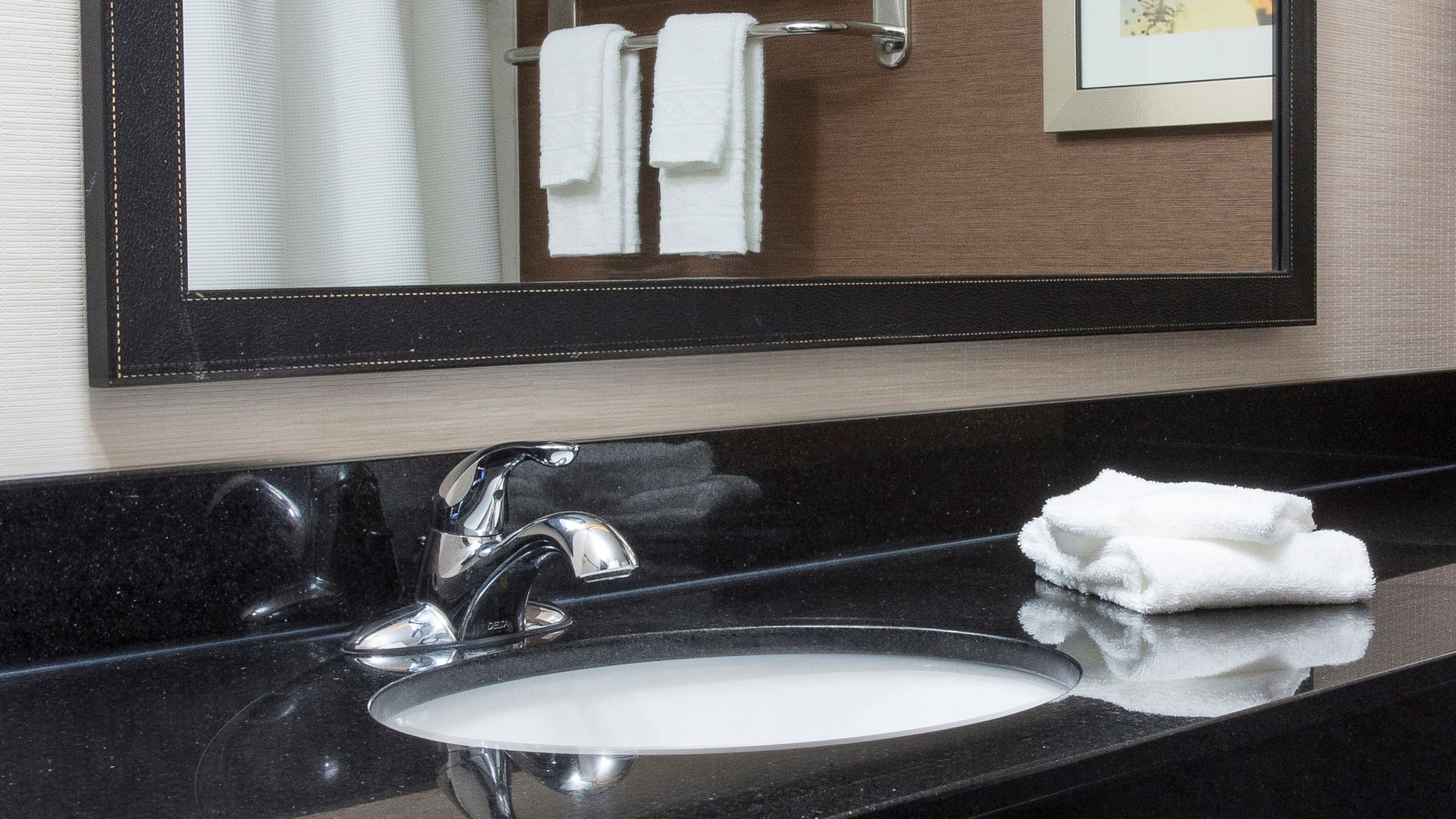 Fairfield Inn & Suites Terre Haute - Image 4