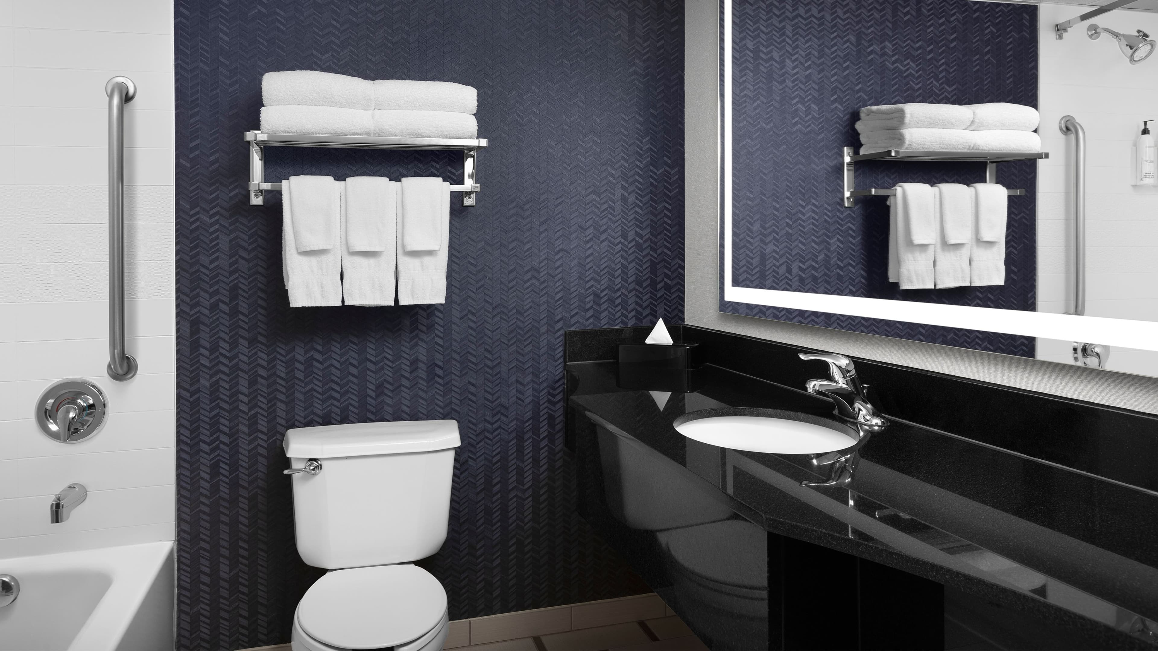 Fairfield Inn & Suites Winston-Salem Hanes Mall - Image 5