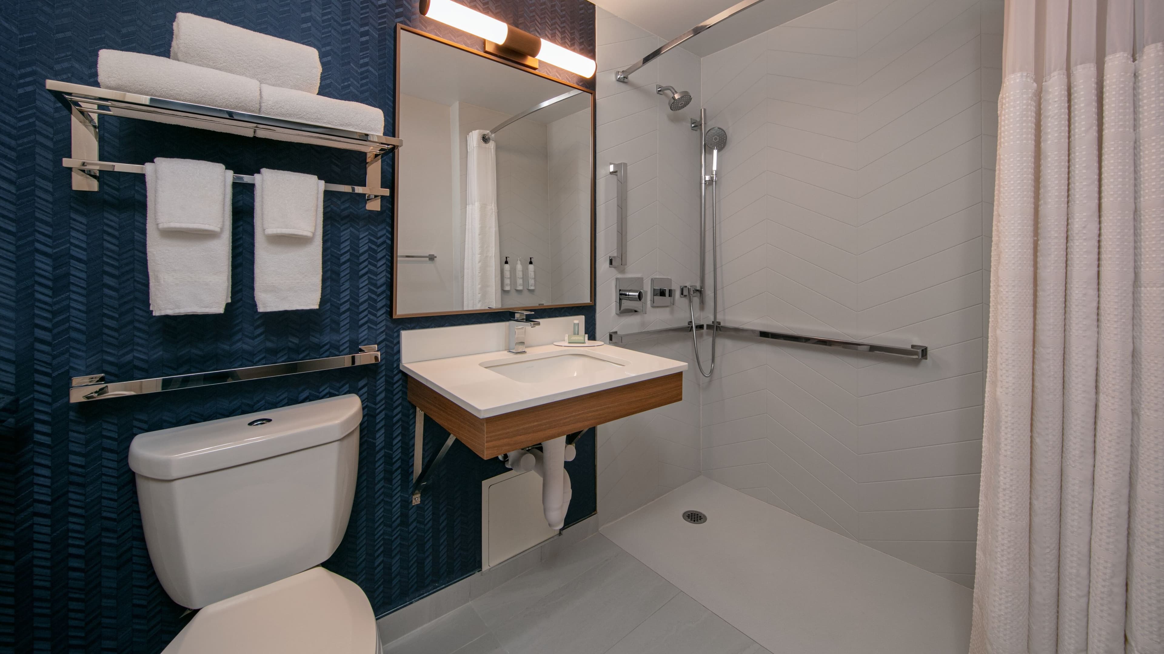 Fairfield Inn New York JFK Airport — 4